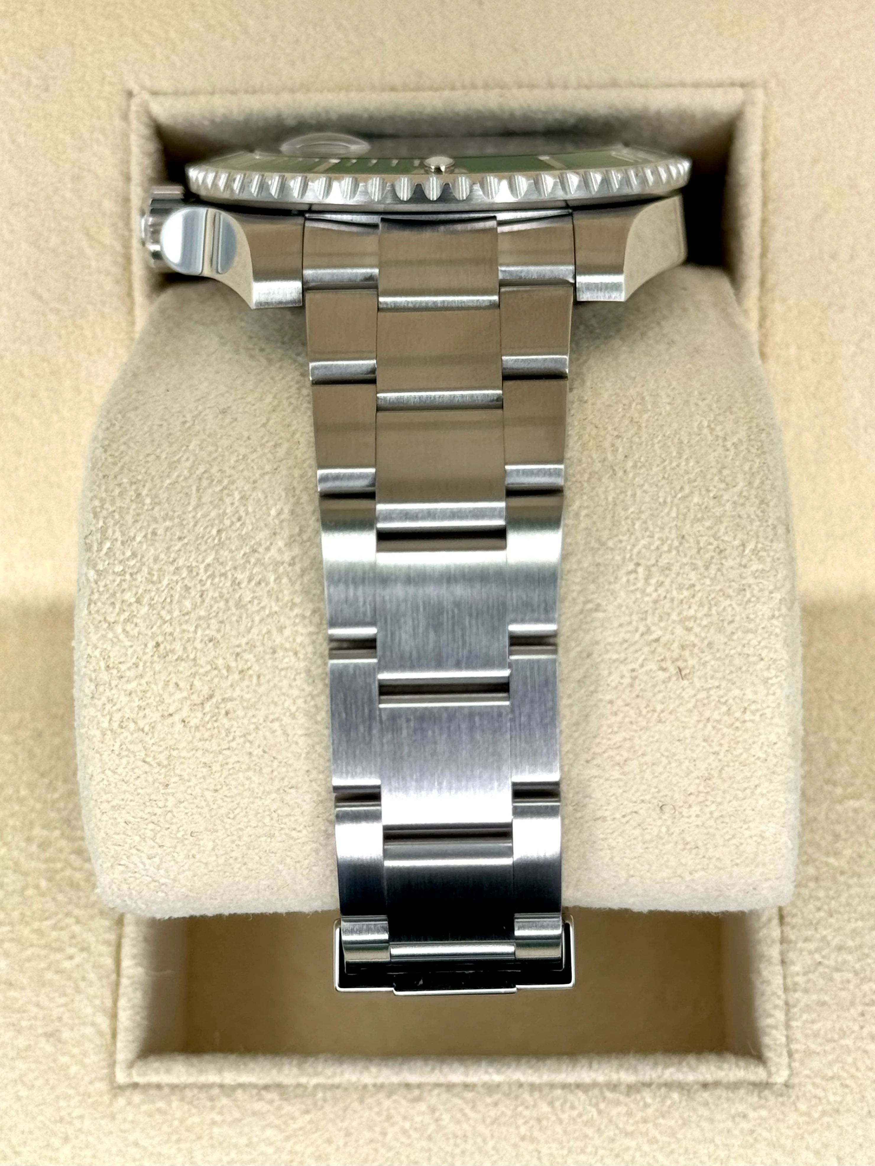 2014 Rolex Submariner "Hulk" 40mm 116610LV Green Dial - Image 4