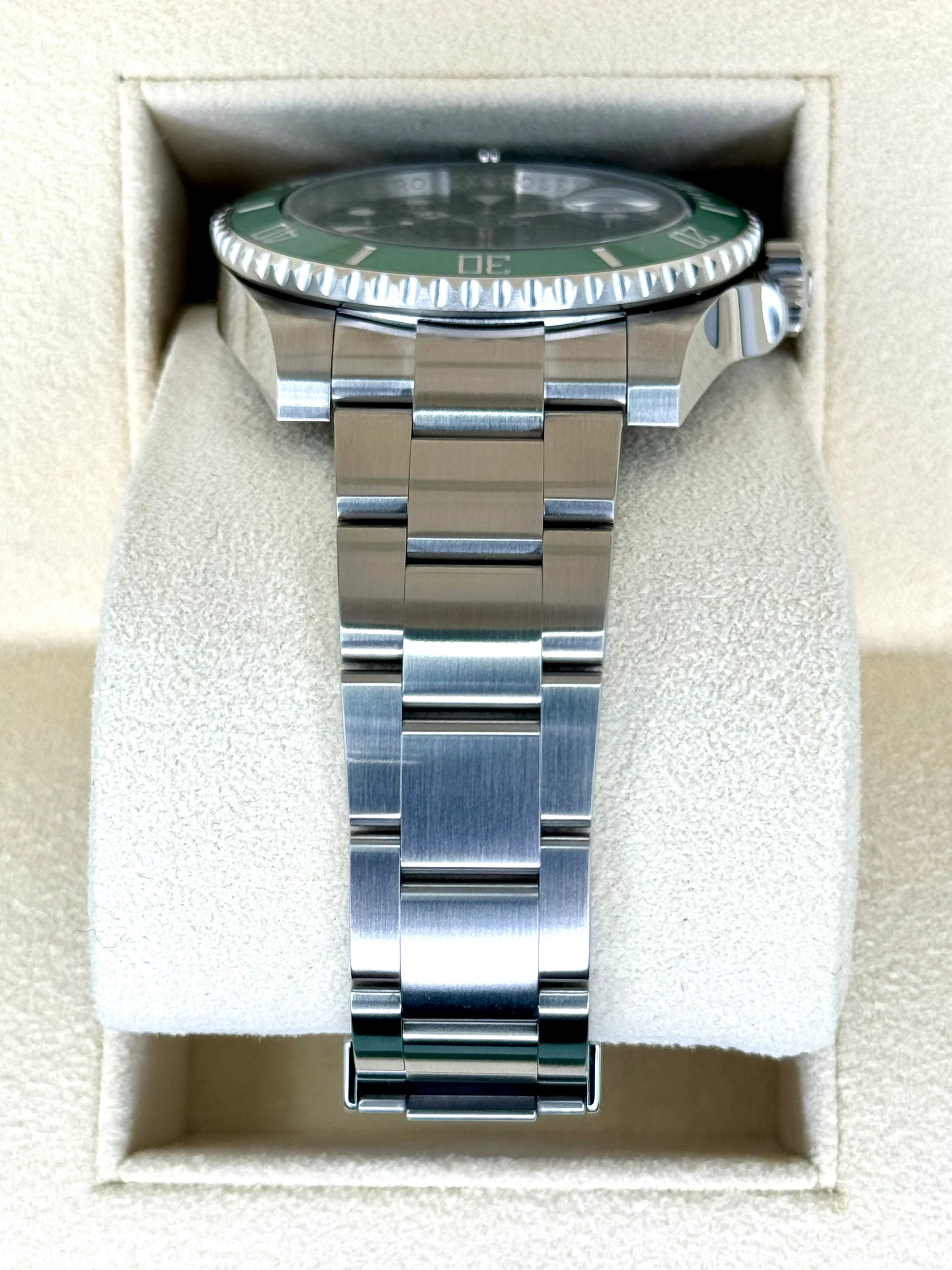 2019 Rolex Submariner "Hulk" 40mm 116610LV Green Dial - Image 3