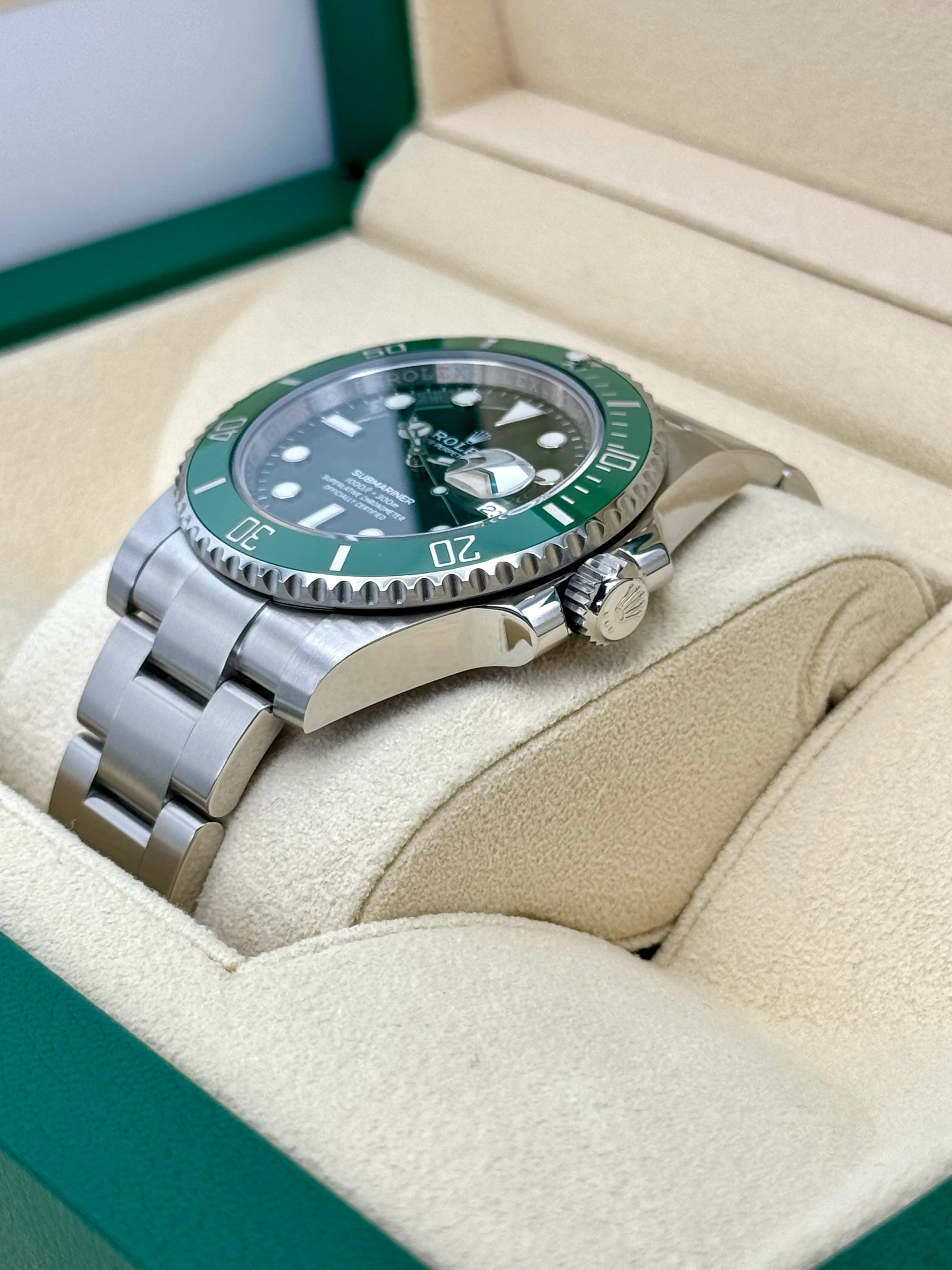 2019 Rolex Submariner "Hulk" 40mm 116610LV Green Dial - Image 5