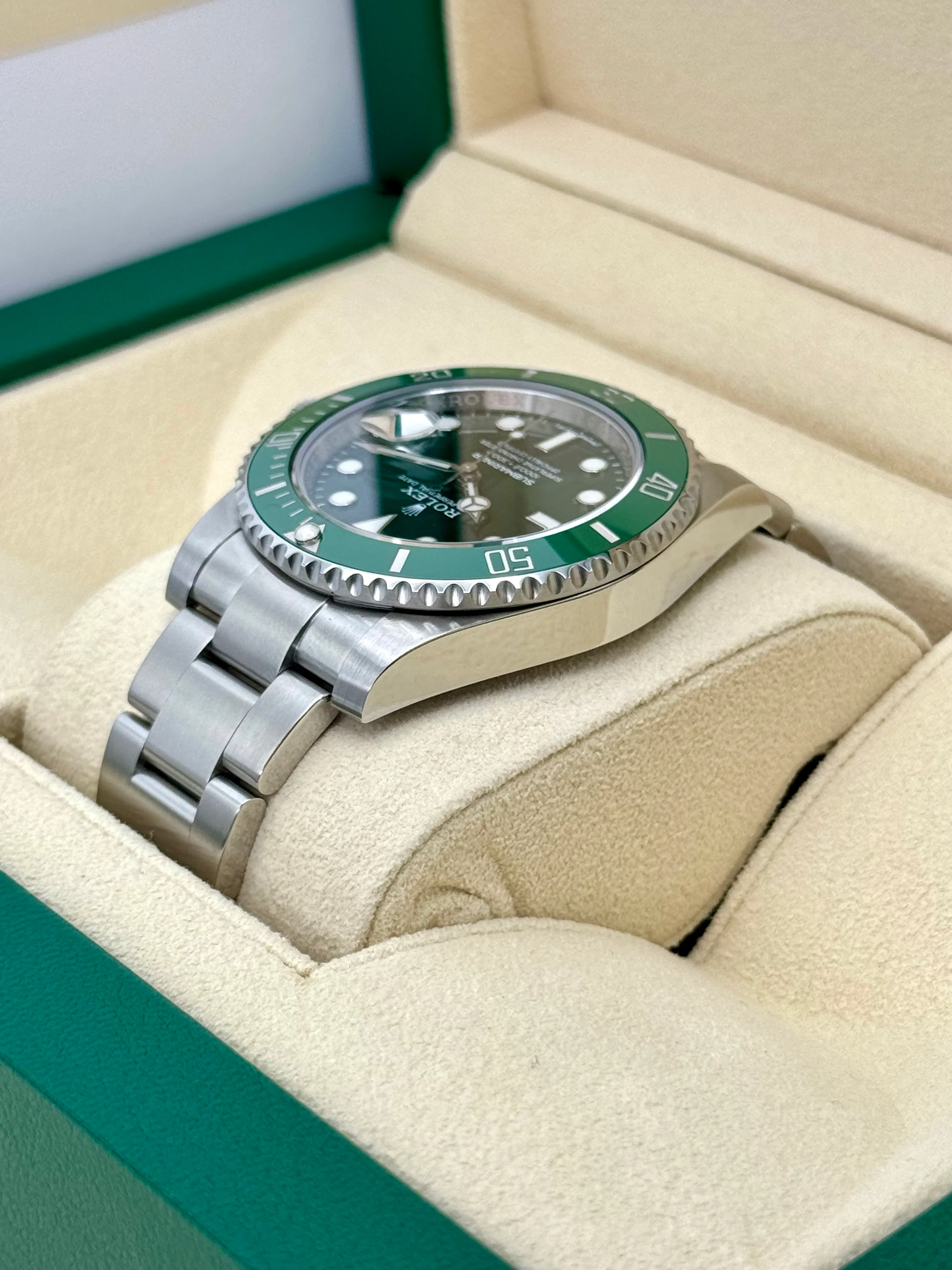 2019 Rolex Submariner "Hulk" 40mm 116610LV Green Dial - Image 7