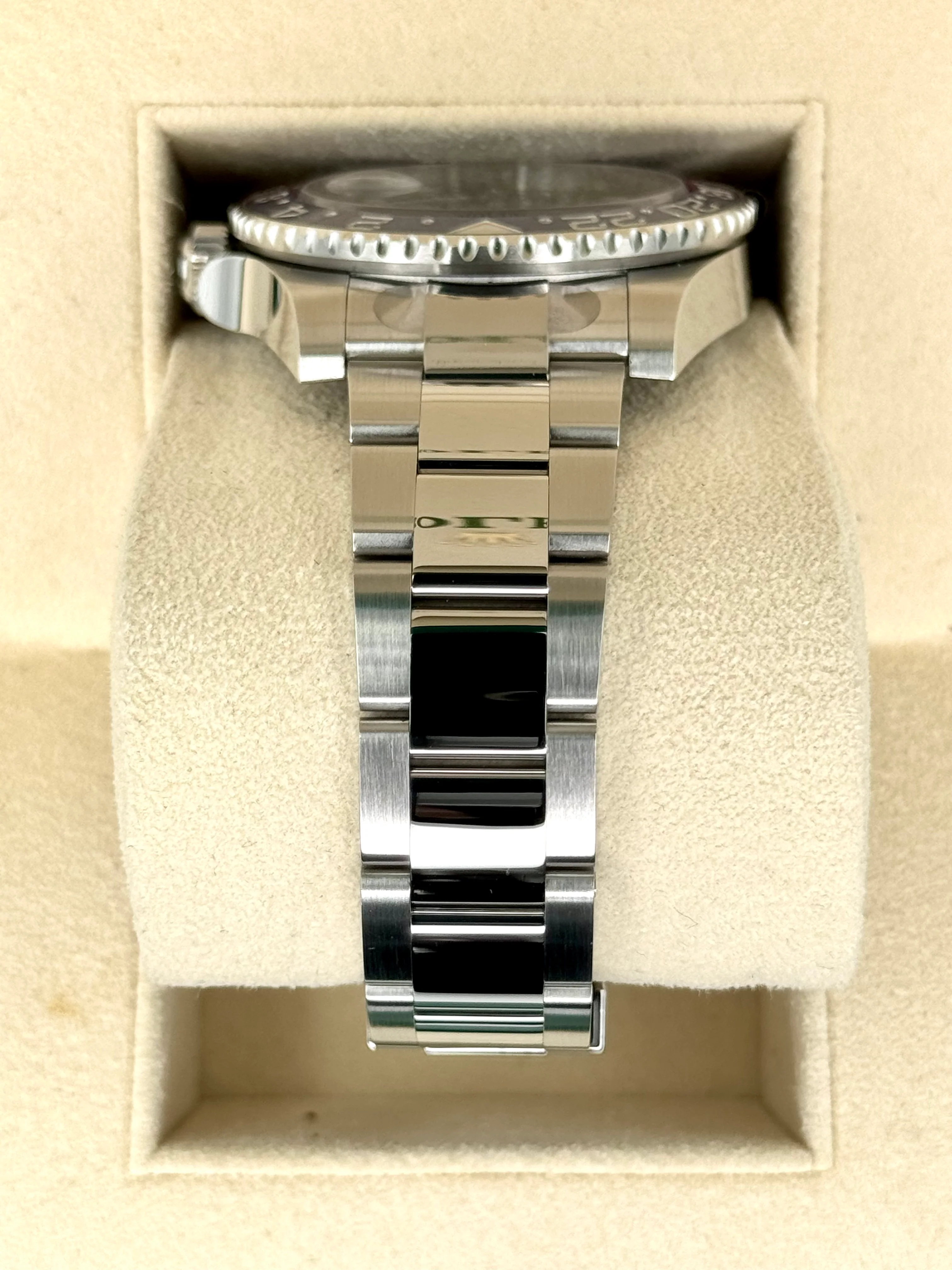 2022 Rolex GMT-Master II "Pepsi" 40mm 126710BLRO Oyster - Image 4