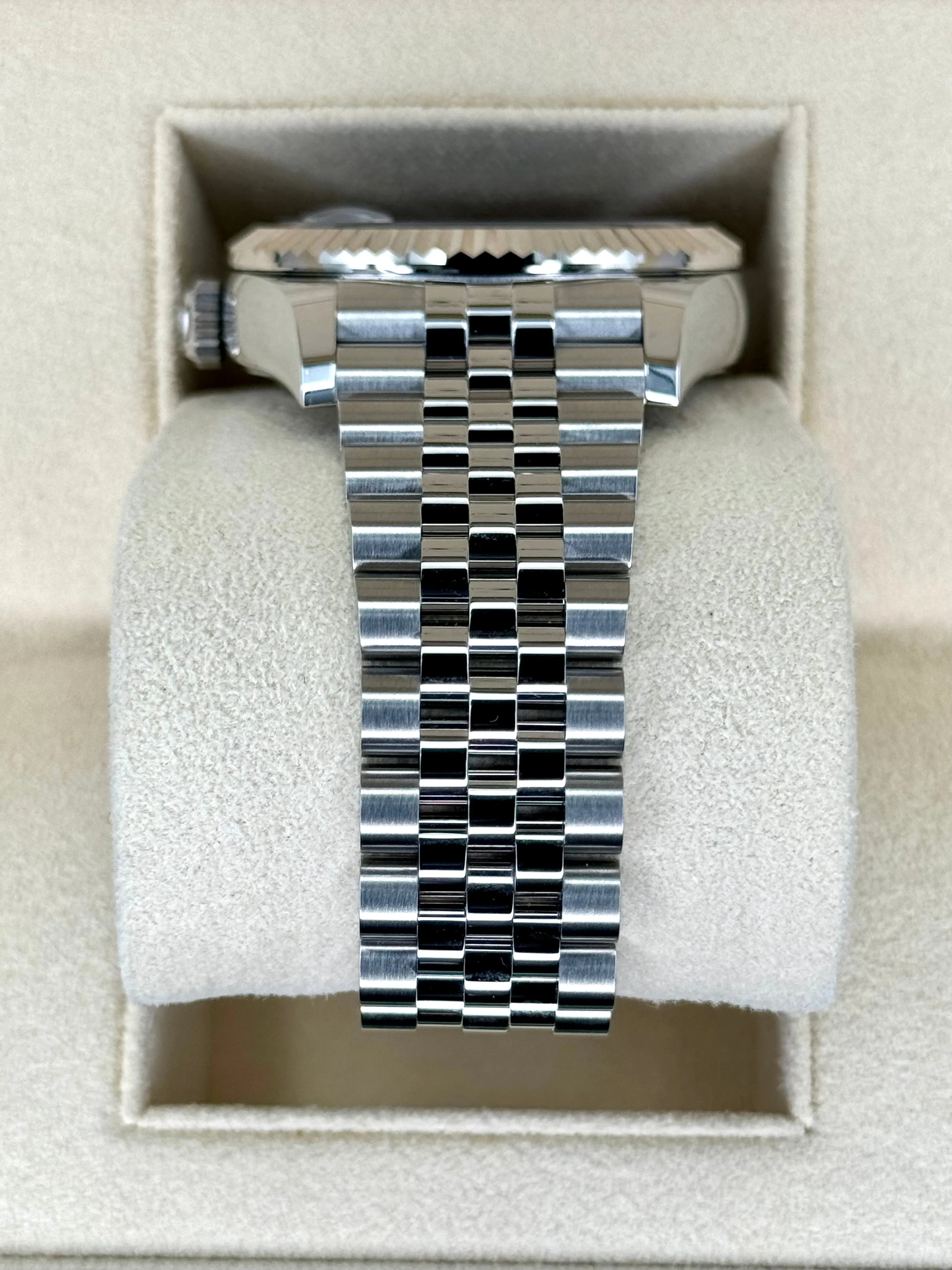 NEW 2024 Rolex Sky-Dweller 42mm 336934 Jubilee Black Dial - Image 4