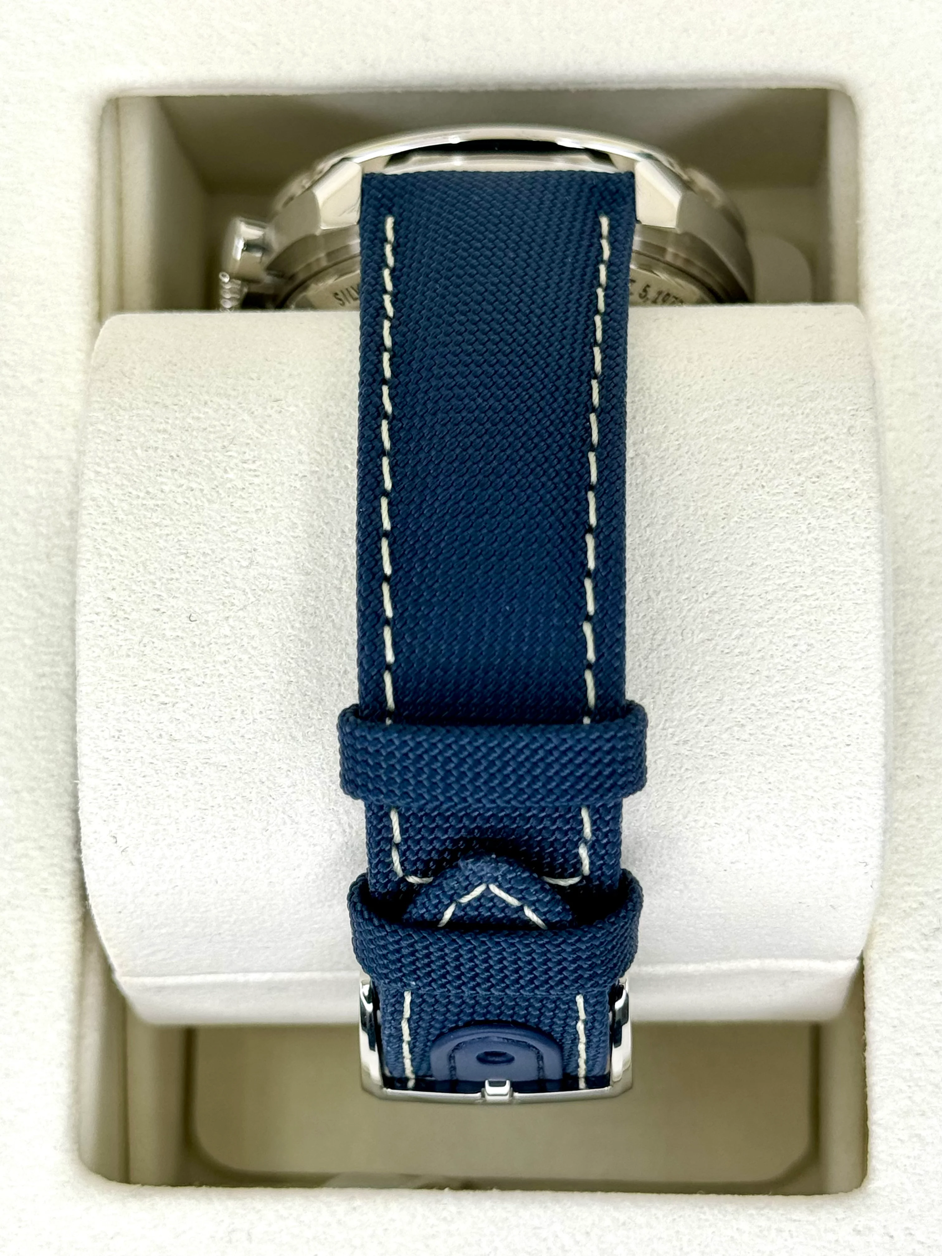 NEW 2024 Omega Speedmaster Silver Snoopy Award 310.32.42.50.02.001 - Image 4