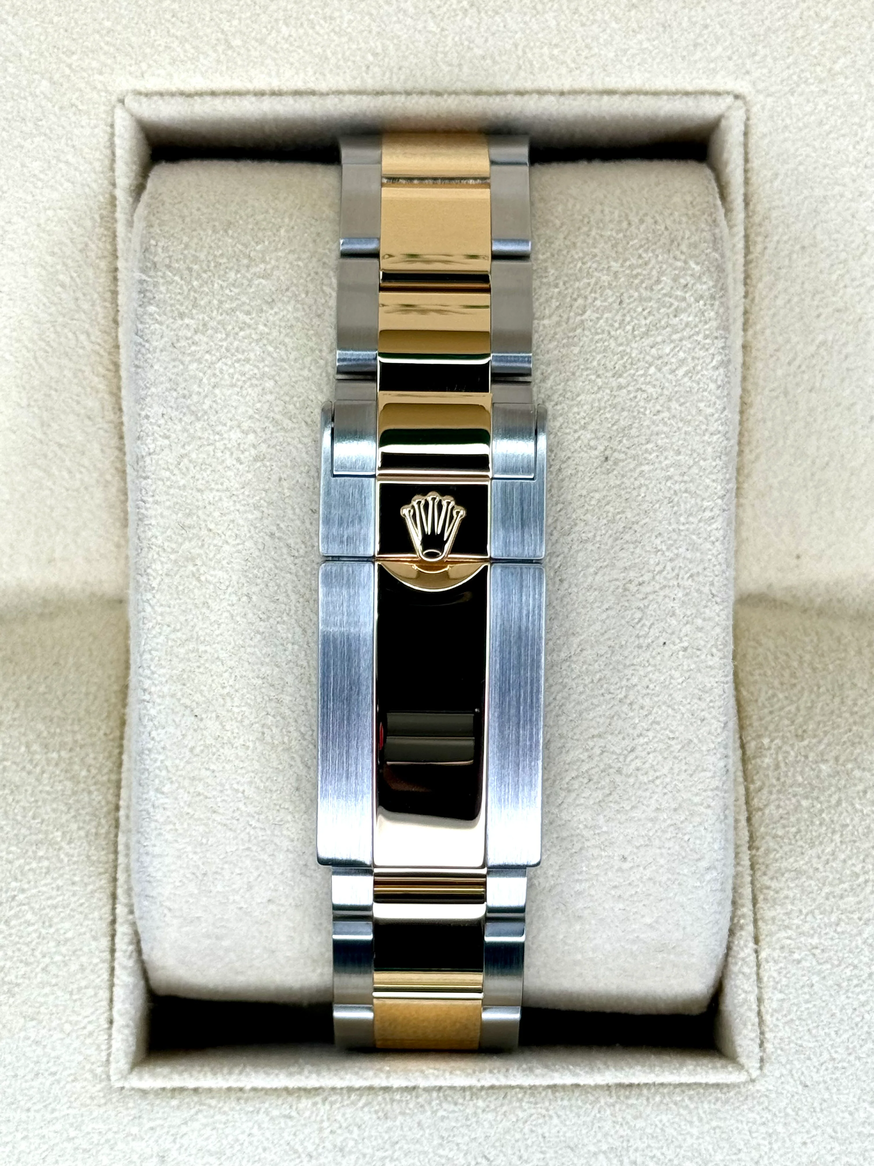 2019 Rolex Daytona 40mm 116523 116523 Panda Arabic Racing Dial - Image 2