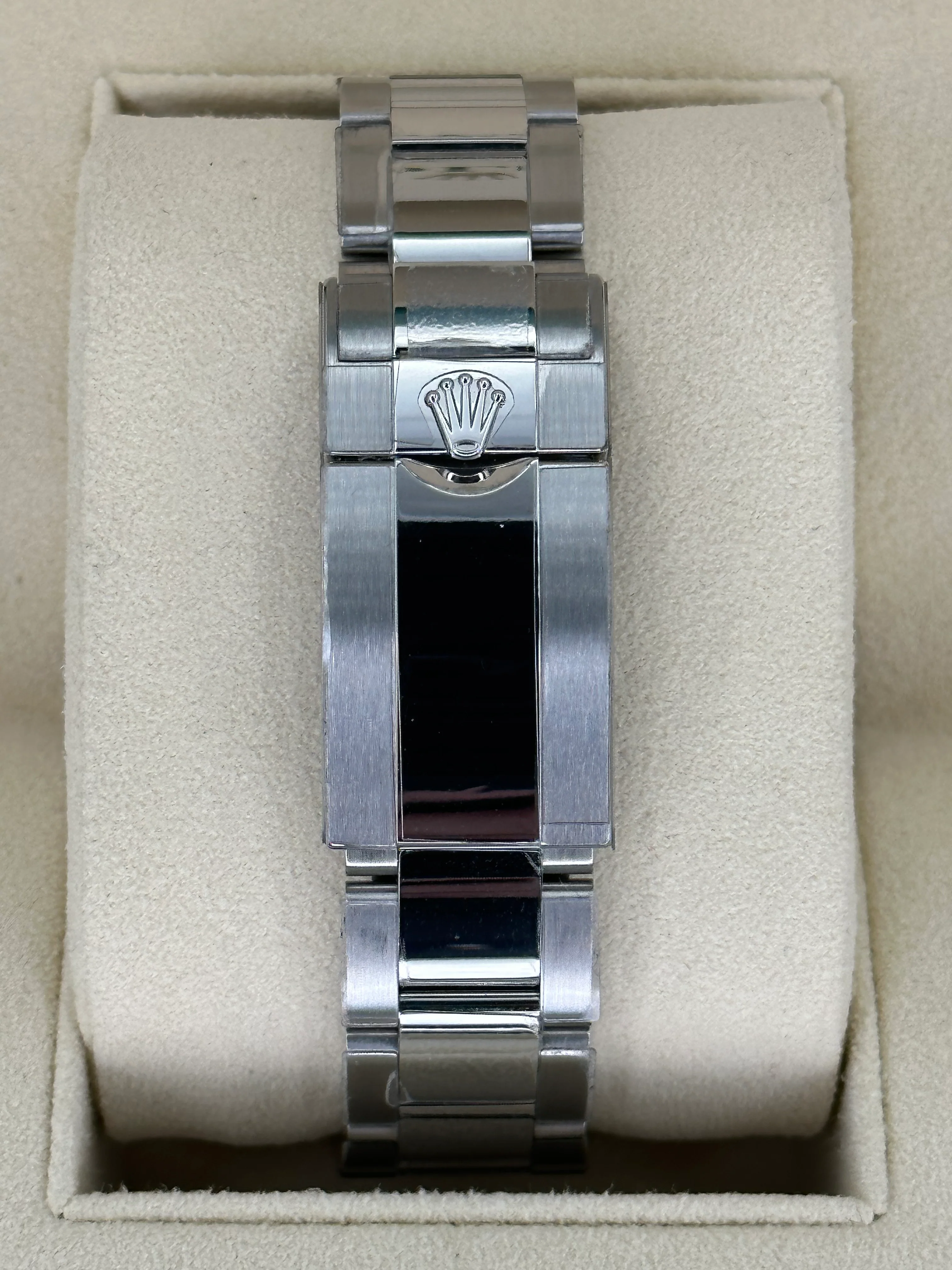 2022 Rolex GMT-Master II "Pepsi" 40mm 126710BLRO Oyster - Image 2