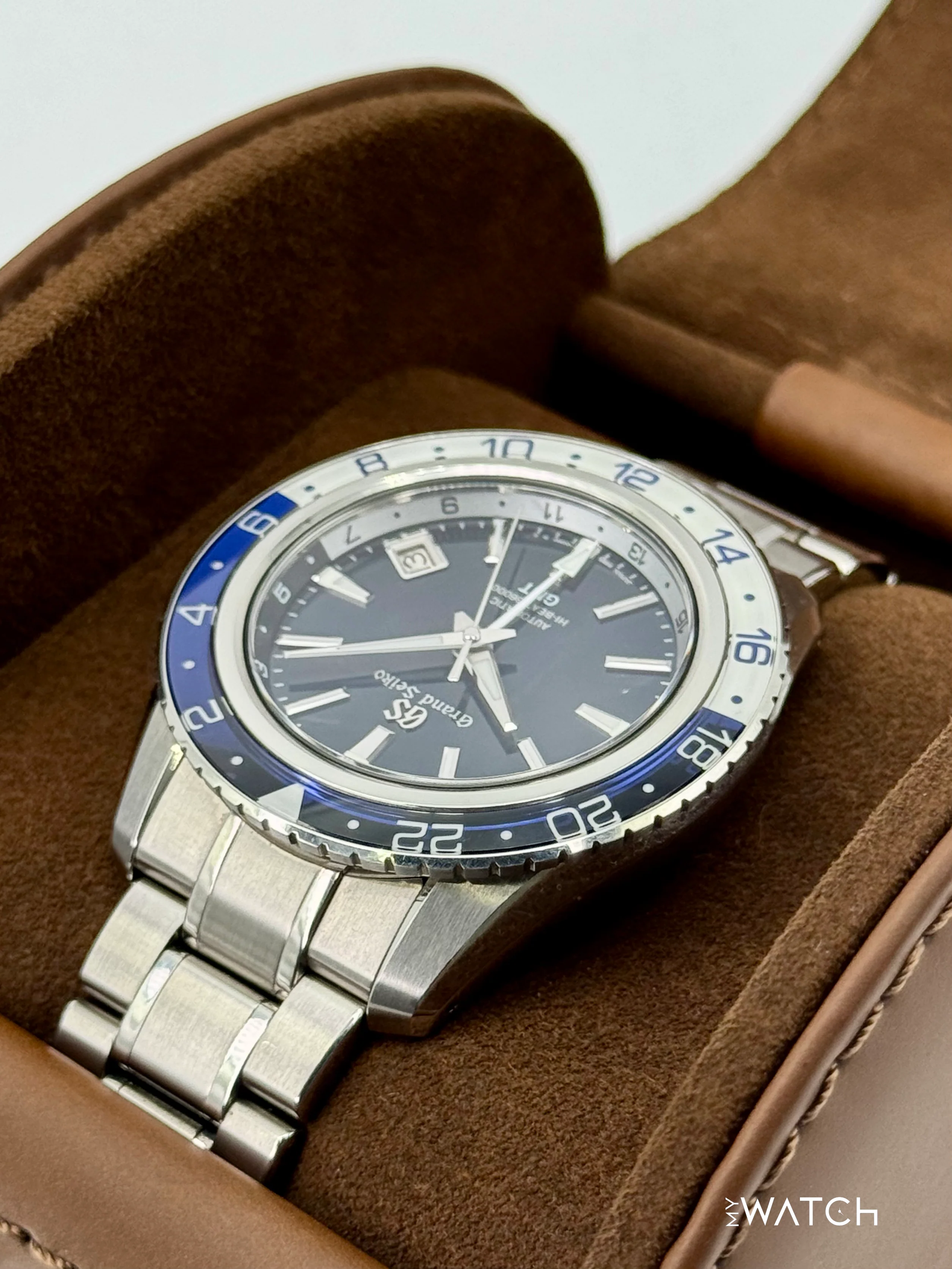 Grand Seiko GMT 44.2mm SBGJ237 Stainless Steel Blue Dial - Image 7