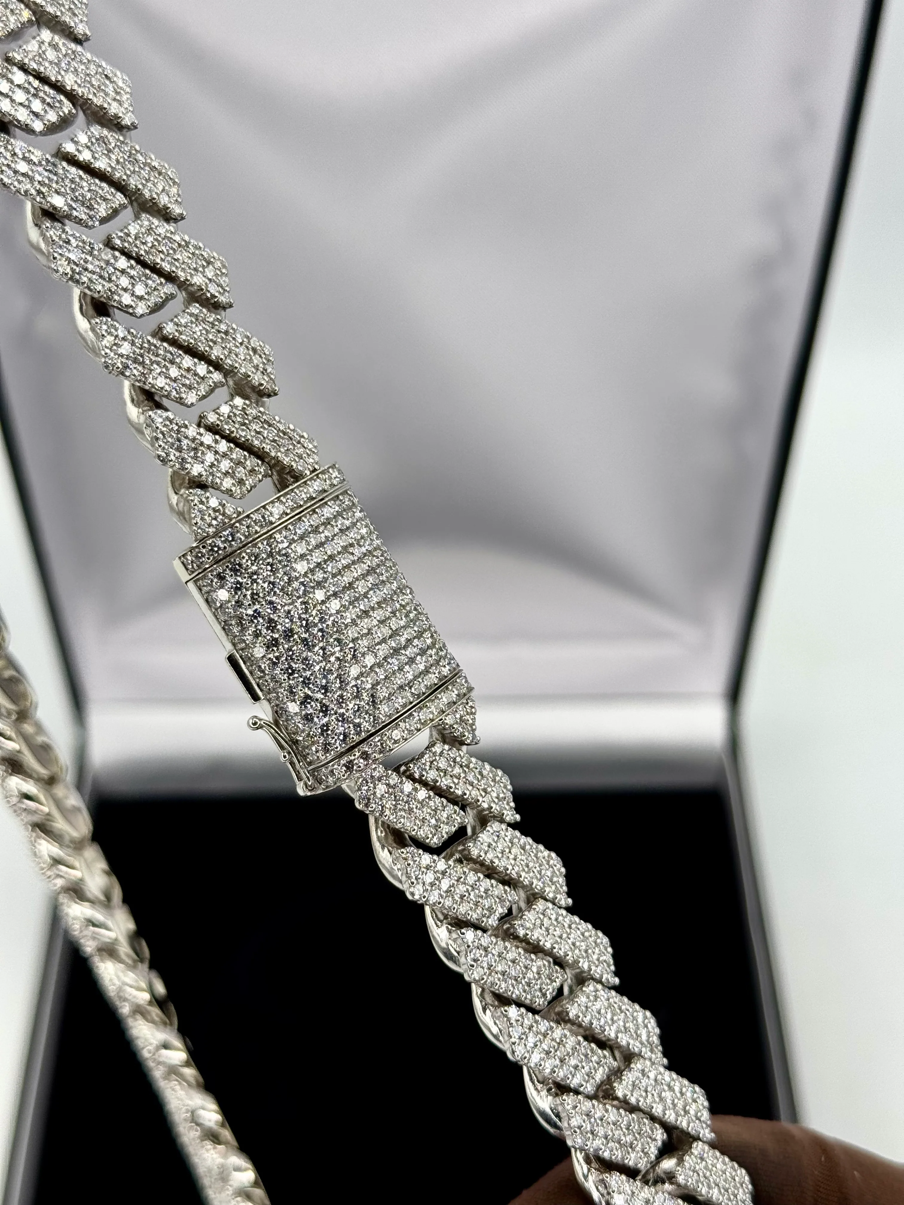 Iced Out Diamond Prong Cuban Link 14K White Gold Chain 423grams 66ct VS - Image 6