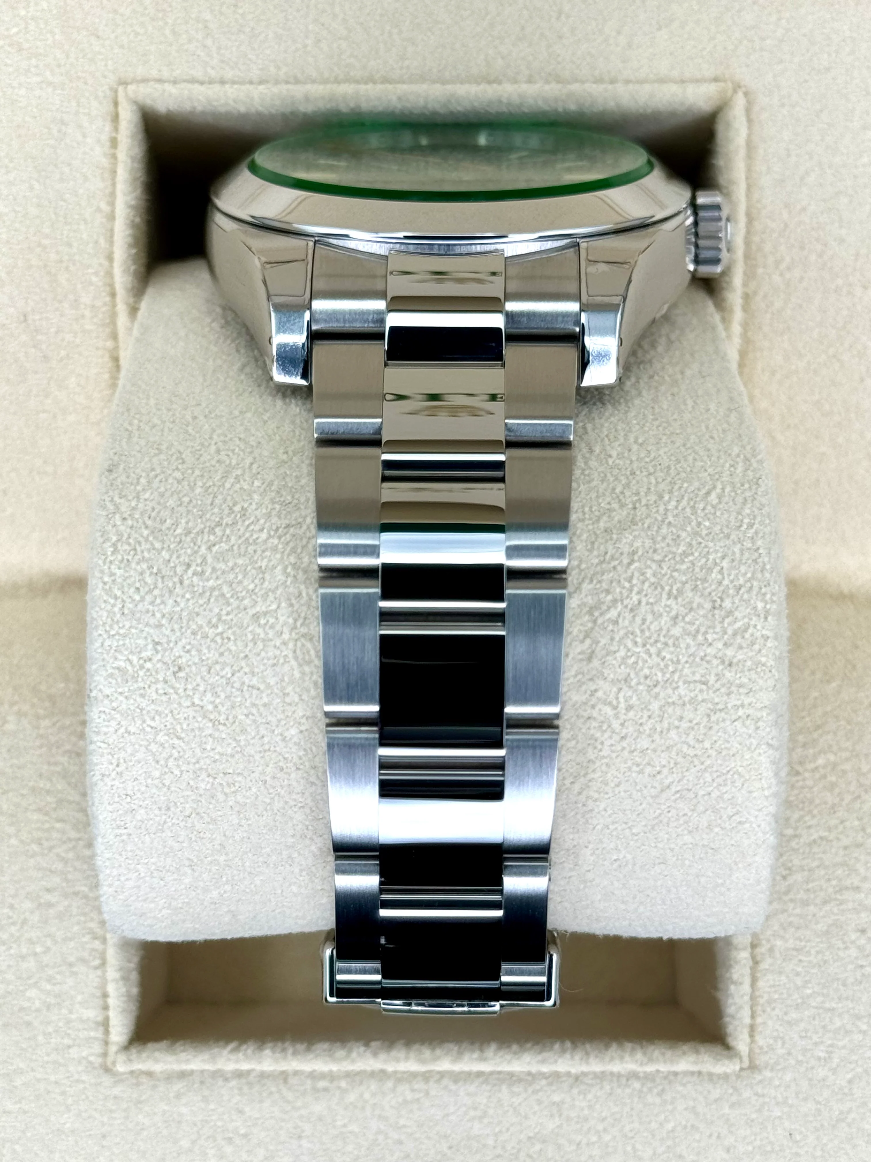NEW 2009 Rolex Milgauss 40mm 116400GV Black Dial - Image 3