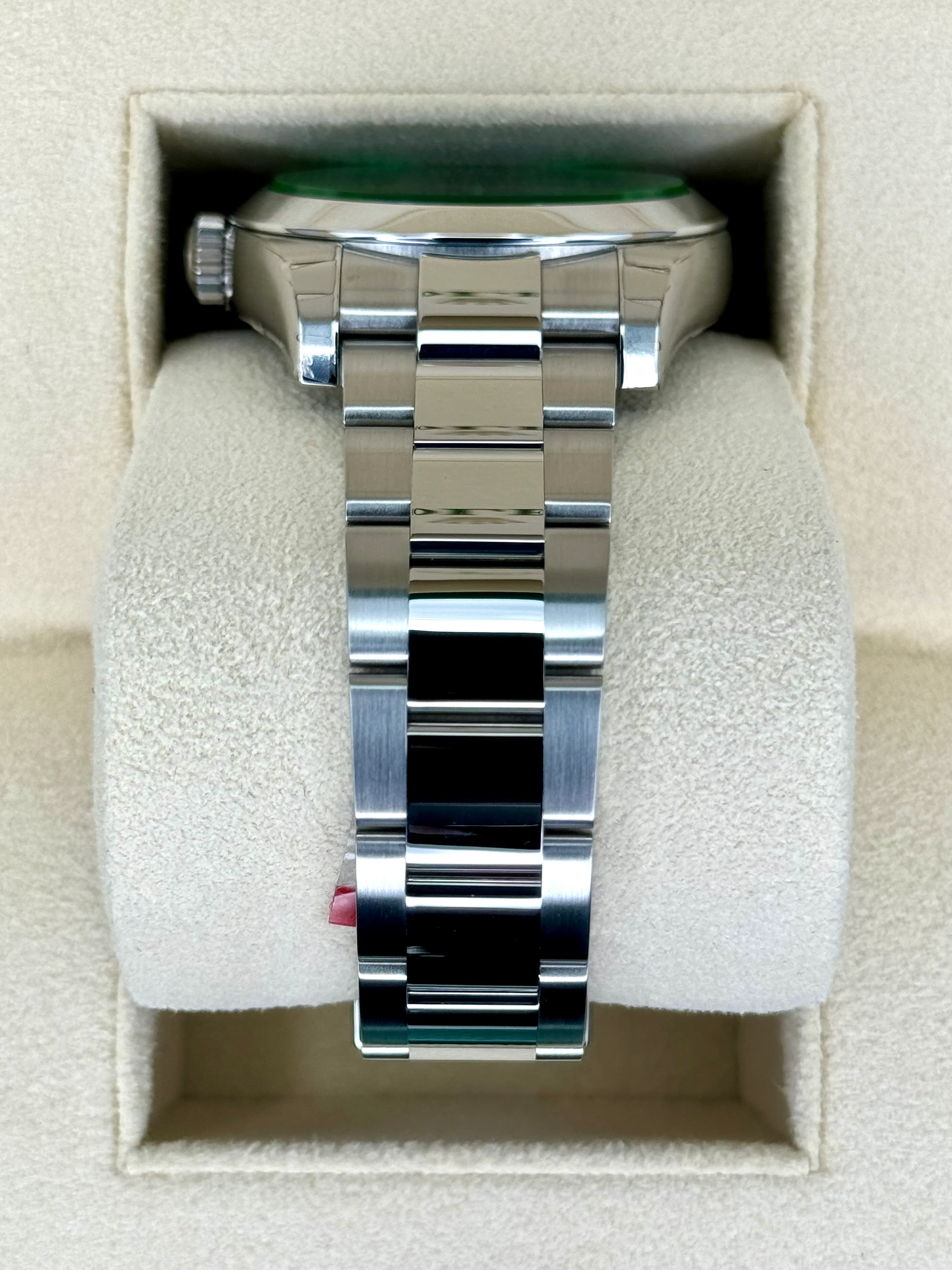 NEW 2009 Rolex Milgauss 40mm 116400GV Black Dial - Image 4