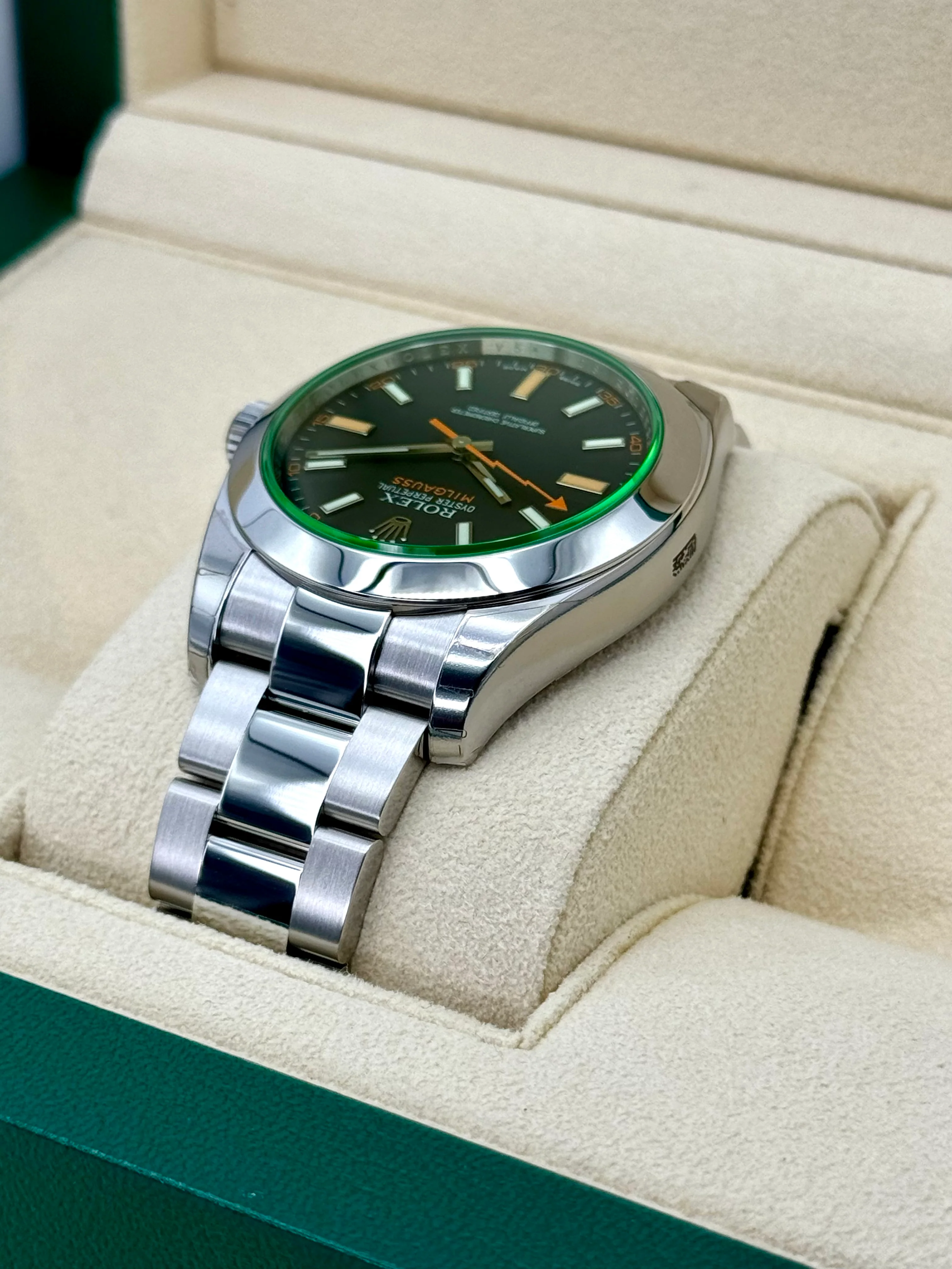 NEW 2009 Rolex Milgauss 40mm 116400GV Black Dial - Image 7