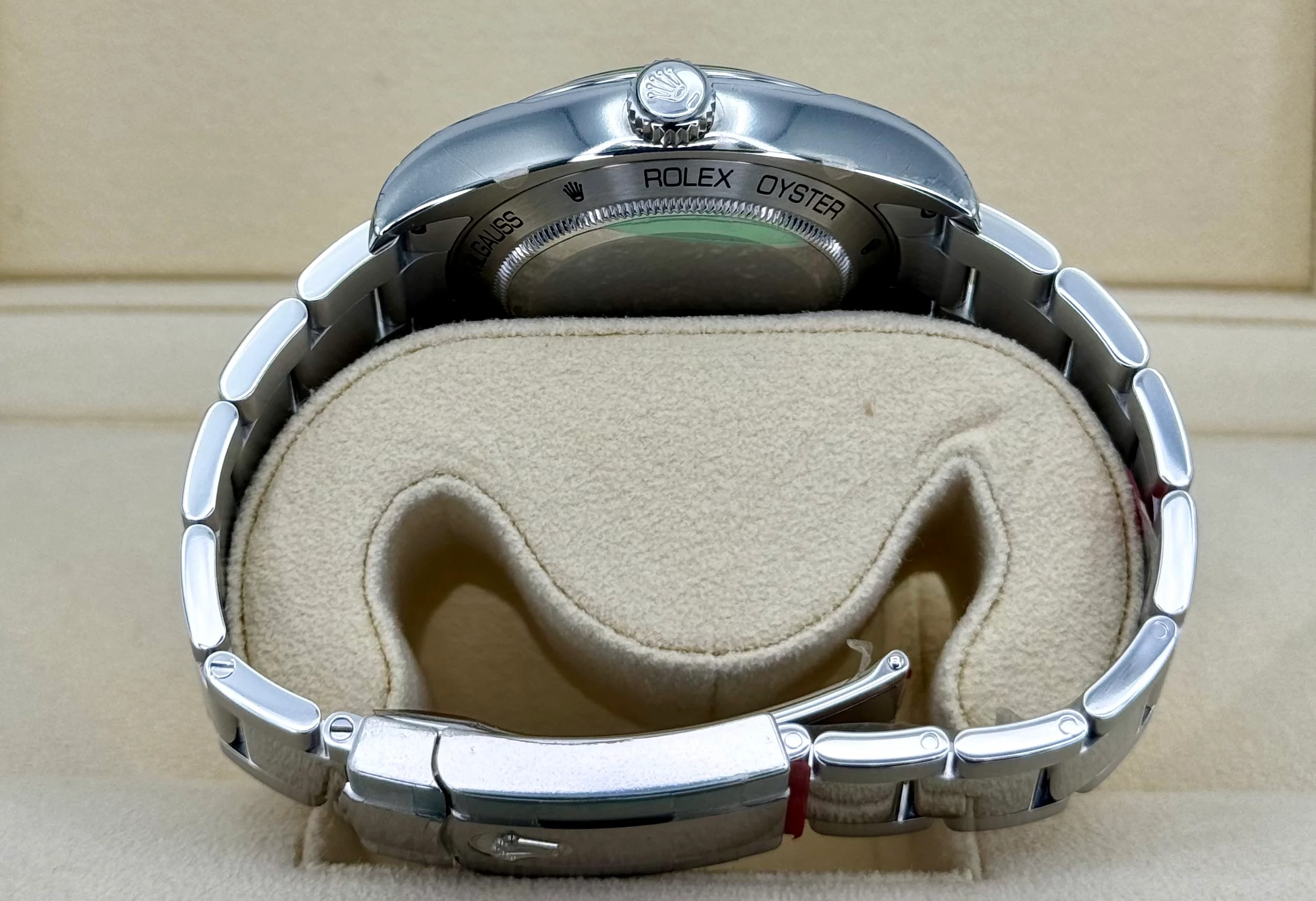 NEW 2009 Rolex Milgauss 40mm 116400GV Black Dial - Image 9