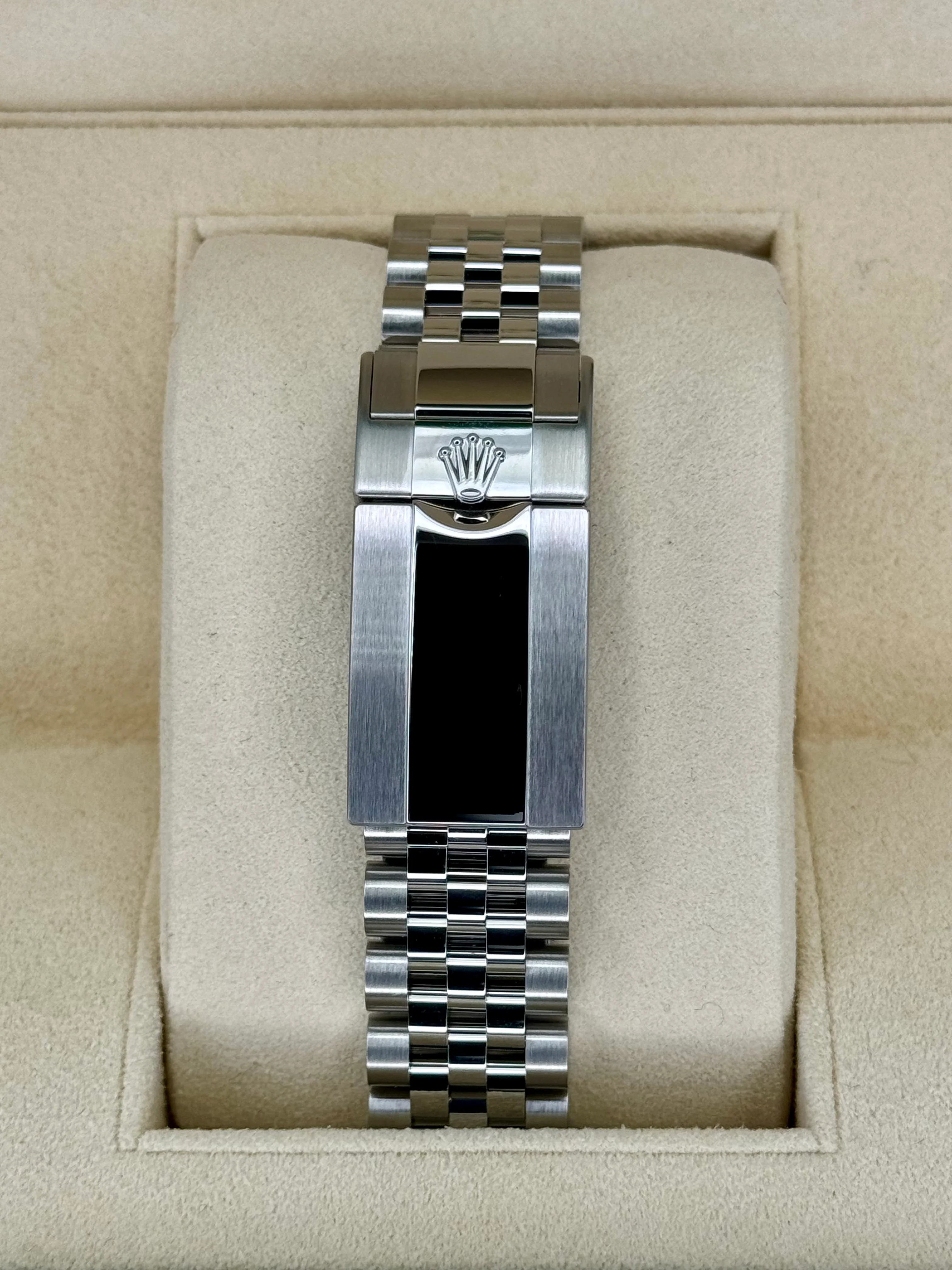 NEW 2019 GMT-Master II “Pepsi” 40mm 126710BLRO Jubilee - Image 2