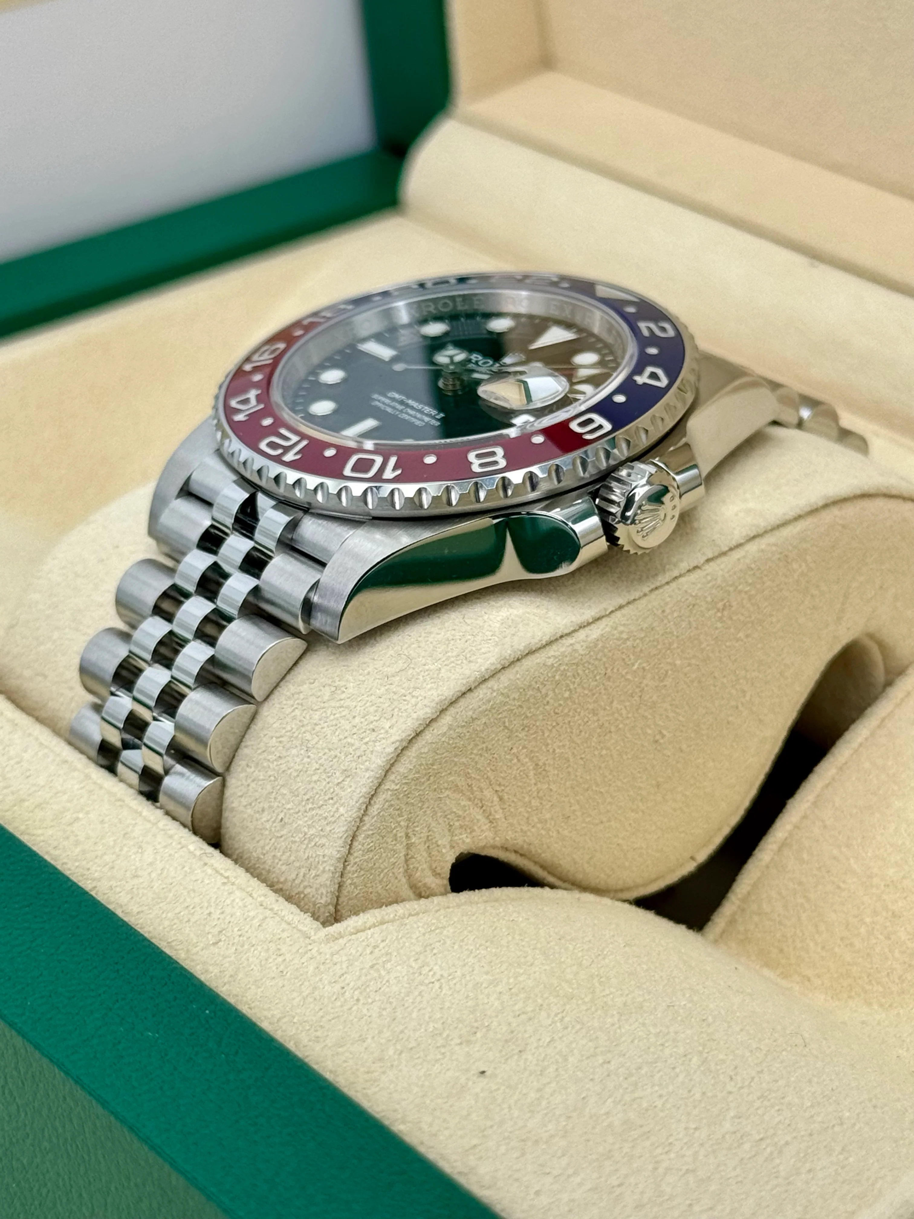 NEW 2019 GMT-Master II “Pepsi” 40mm 126710BLRO Jubilee - Image 5
