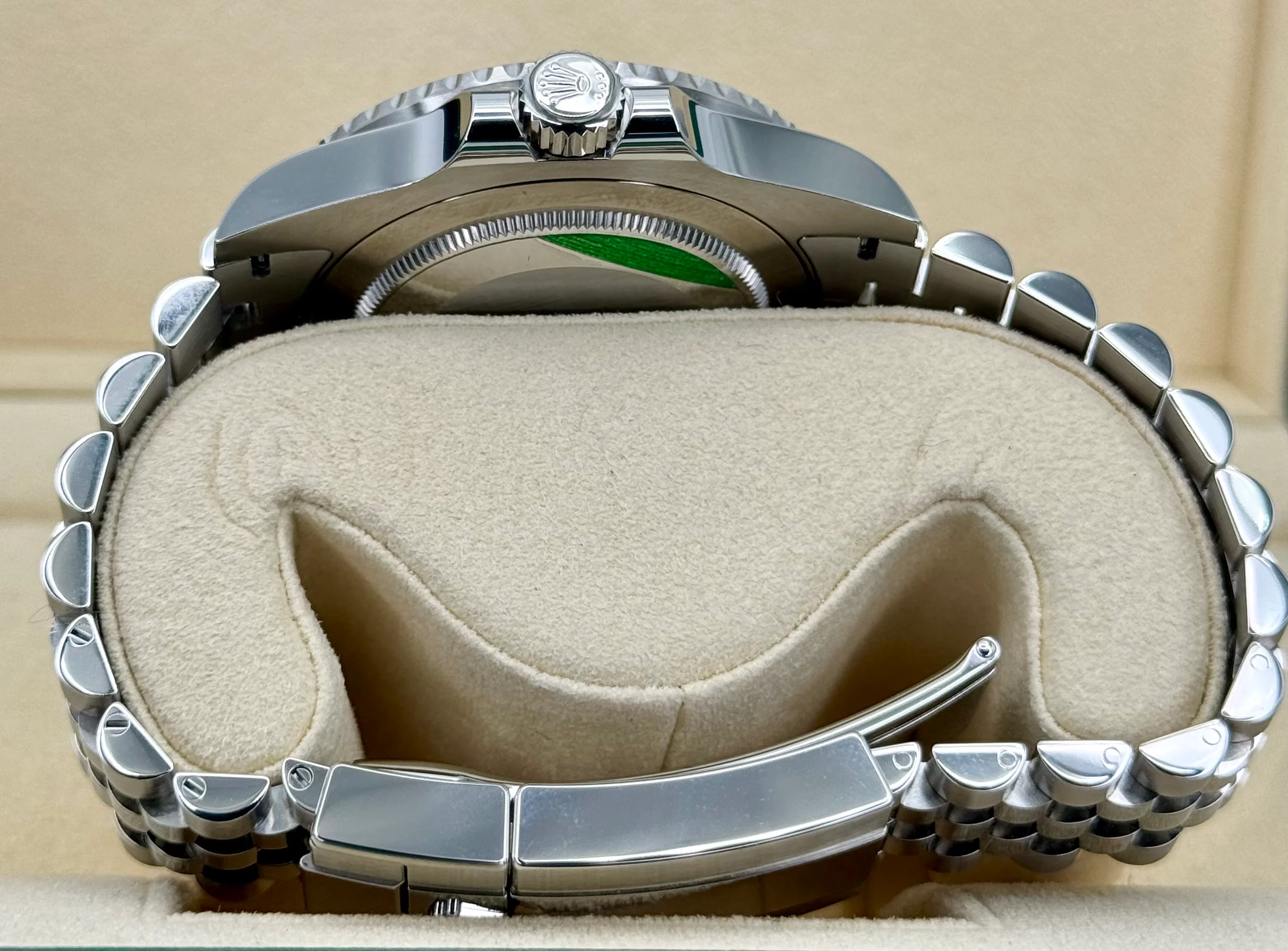 NEW 2019 GMT-Master II “Pepsi” 40mm 126710BLRO Jubilee - Image 9