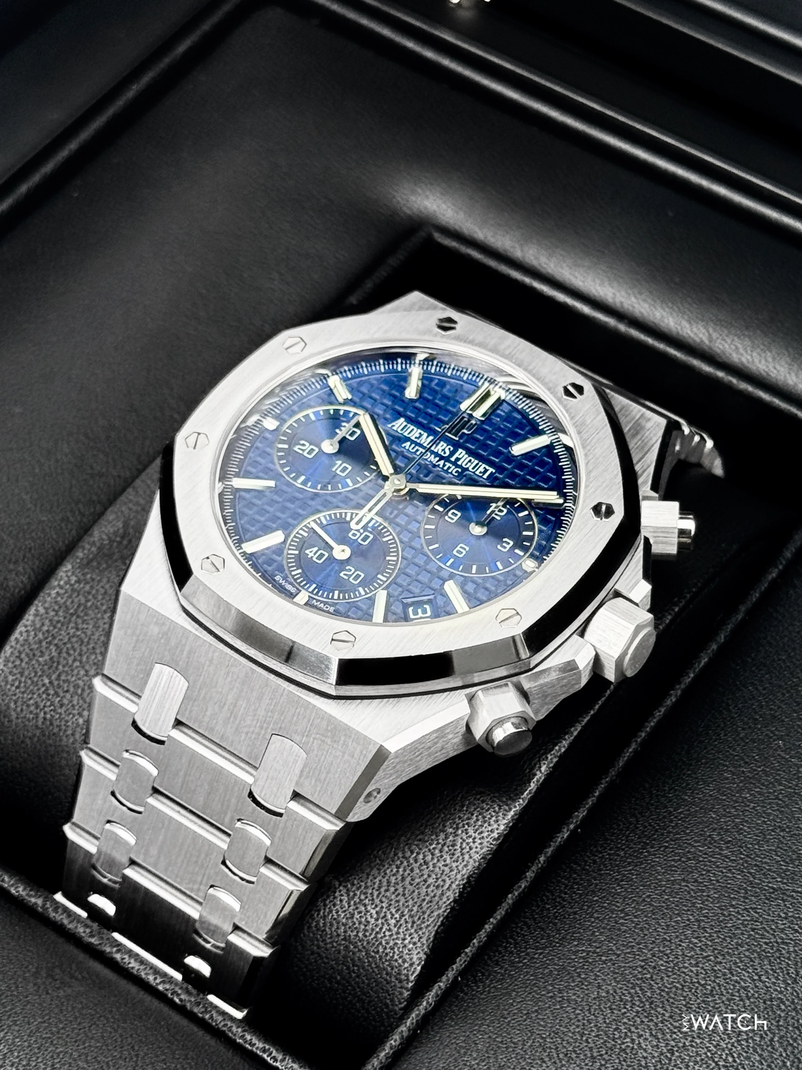 2021 Audemars Piguet  Royal Oak 41mm 26239BC White Gold Blue Dial - Image 5