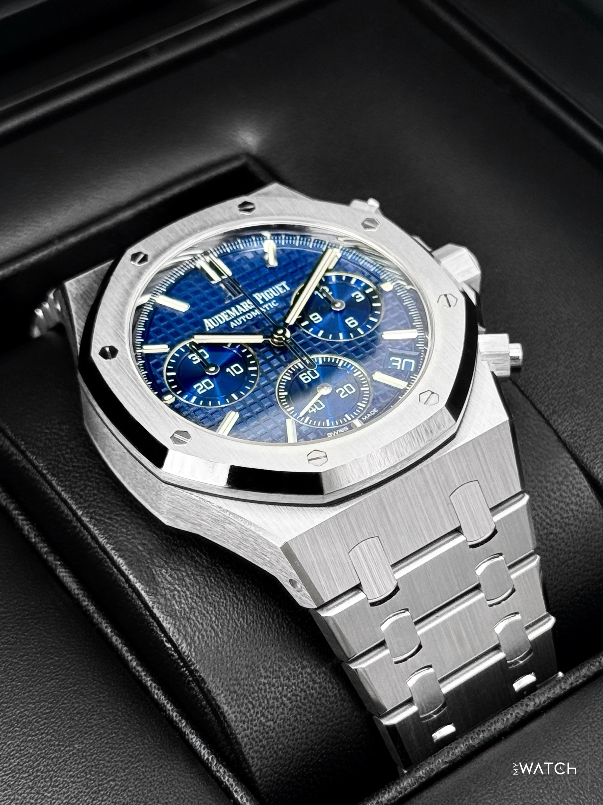 2021 Audemars Piguet  Royal Oak 41mm 26239BC White Gold Blue Dial - Image 6