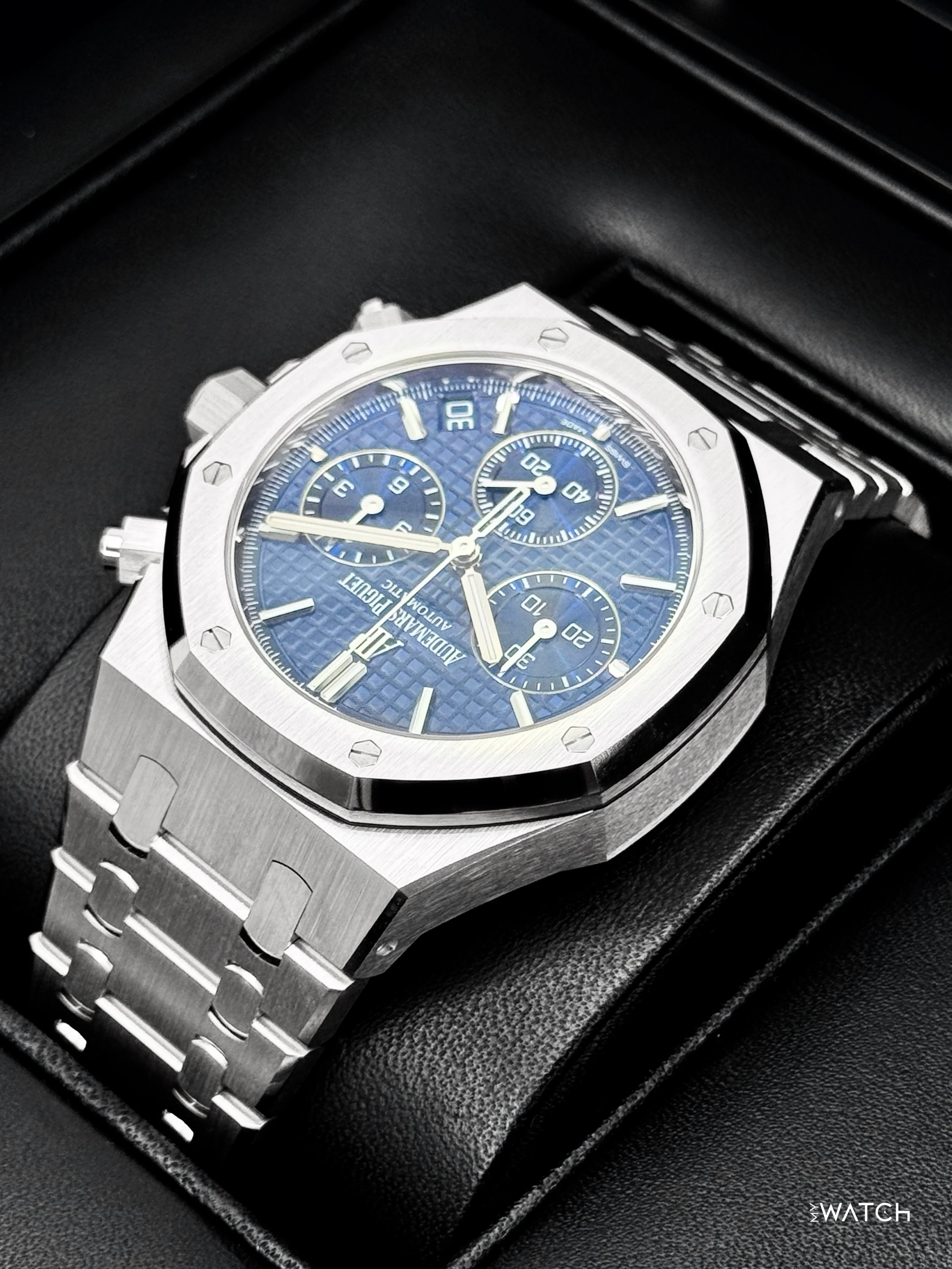 2021 Audemars Piguet  Royal Oak 41mm 26239BC White Gold Blue Dial - Image 7