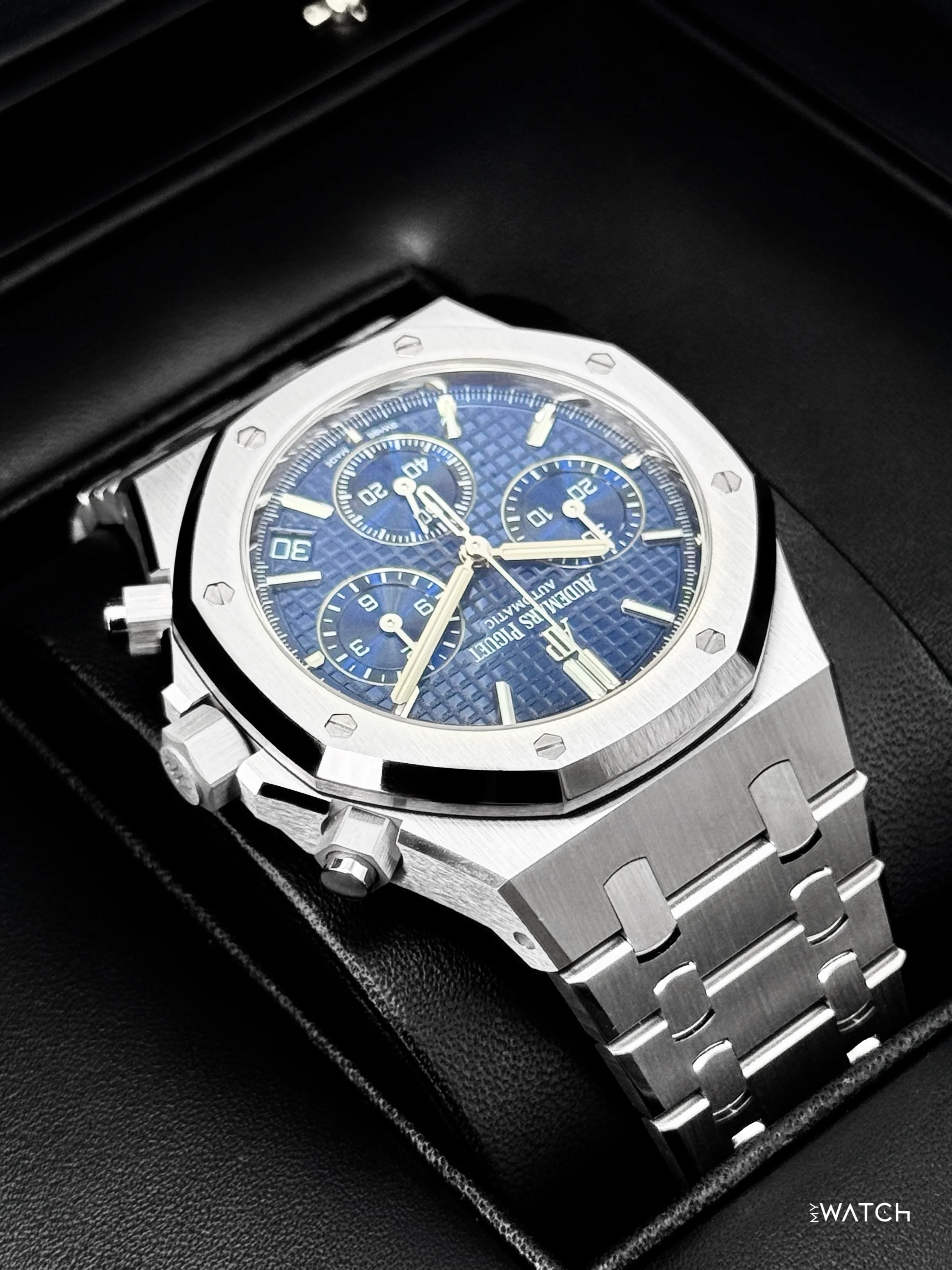 2021 Audemars Piguet  Royal Oak 41mm 26239BC White Gold Blue Dial - Image 8