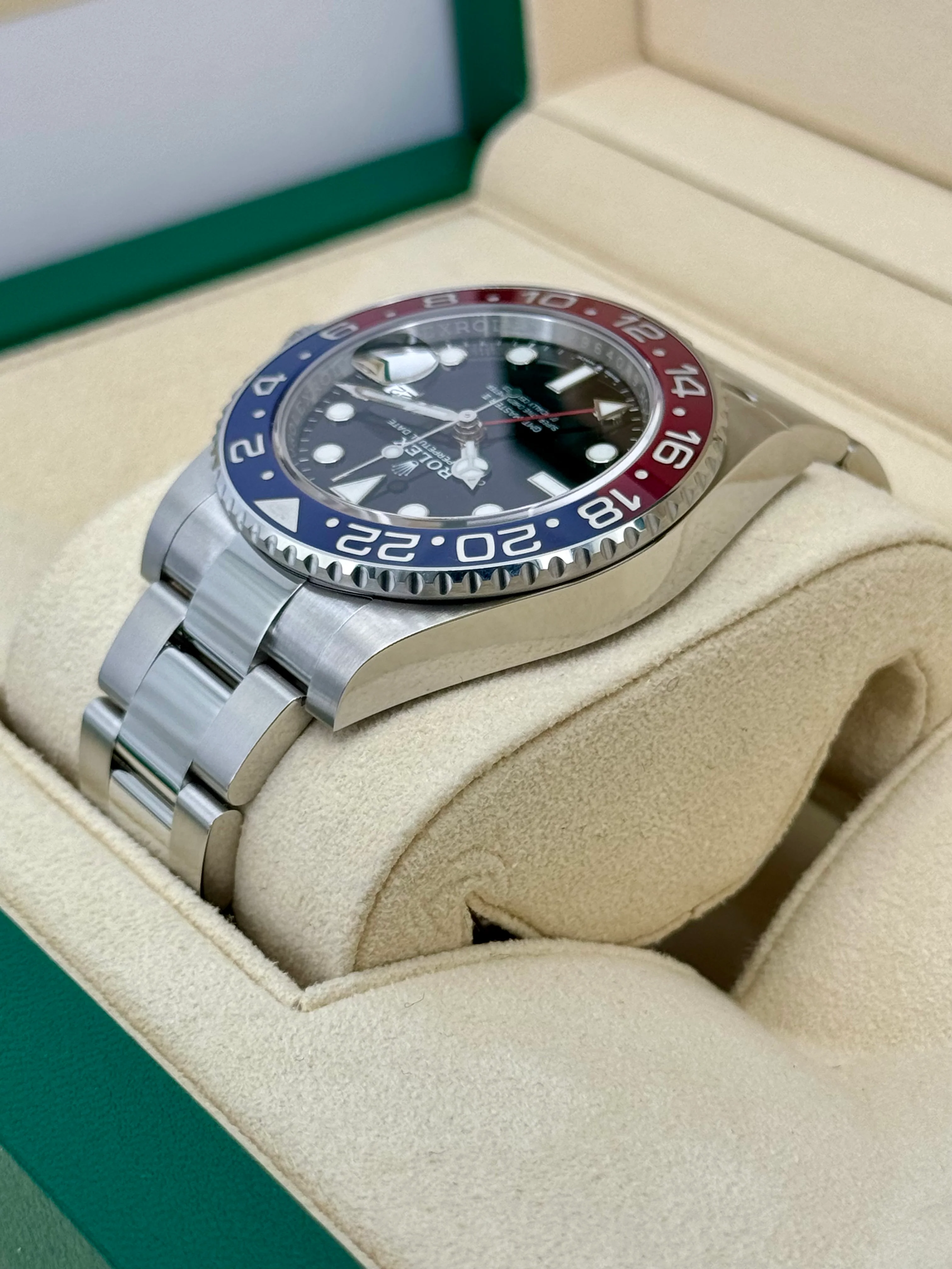 NEW 2022 GMT-Master II “Pepsi” 40mm 126710BLRO Oyster - Image 7