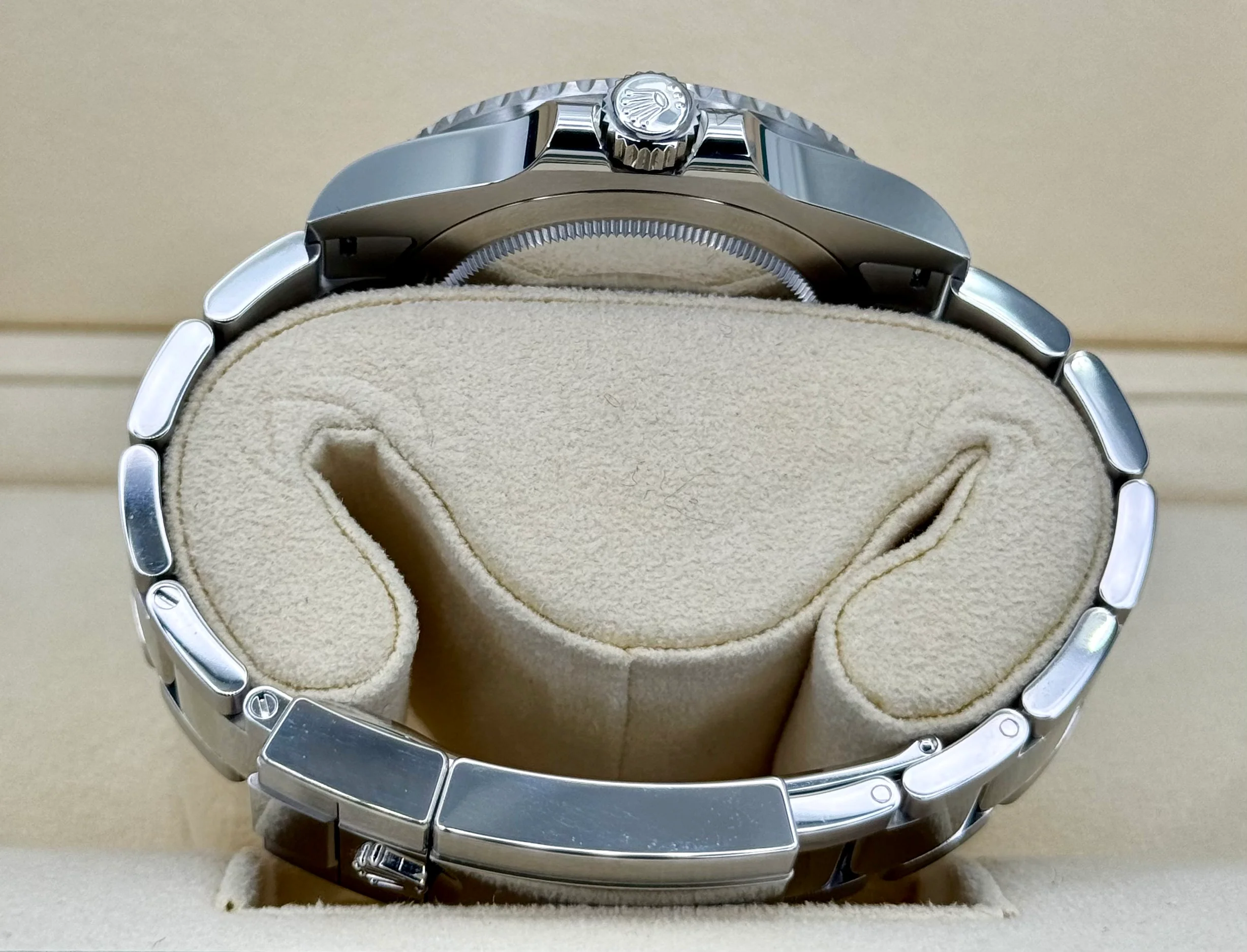 NEW 2022 GMT-Master II “Pepsi” 40mm 126710BLRO Oyster - Image 9