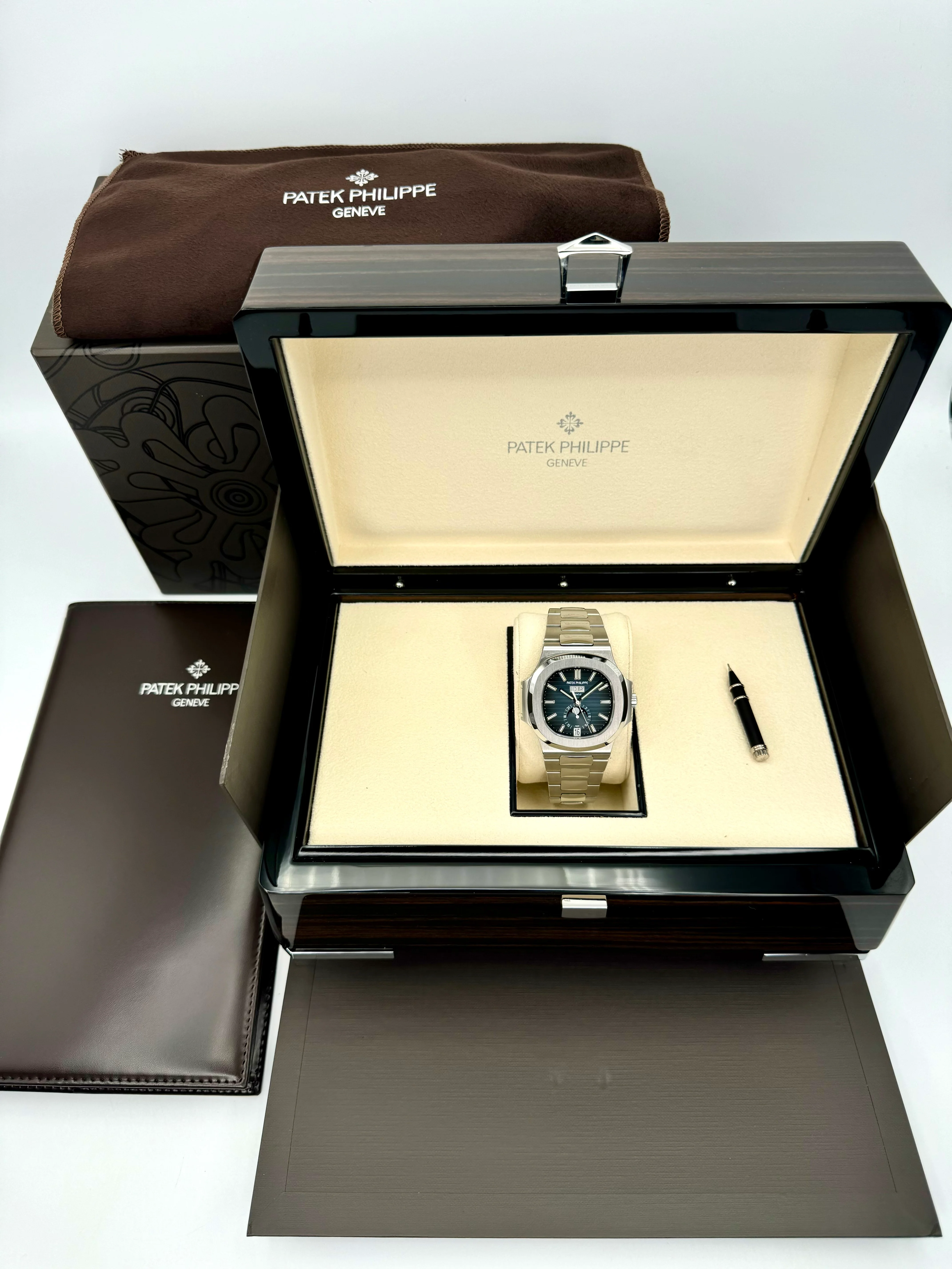 NEW 2022 Patek Philippe 40.5mm 5726/1A-014 Nautilus Moonphase Blue Dial - Image 12