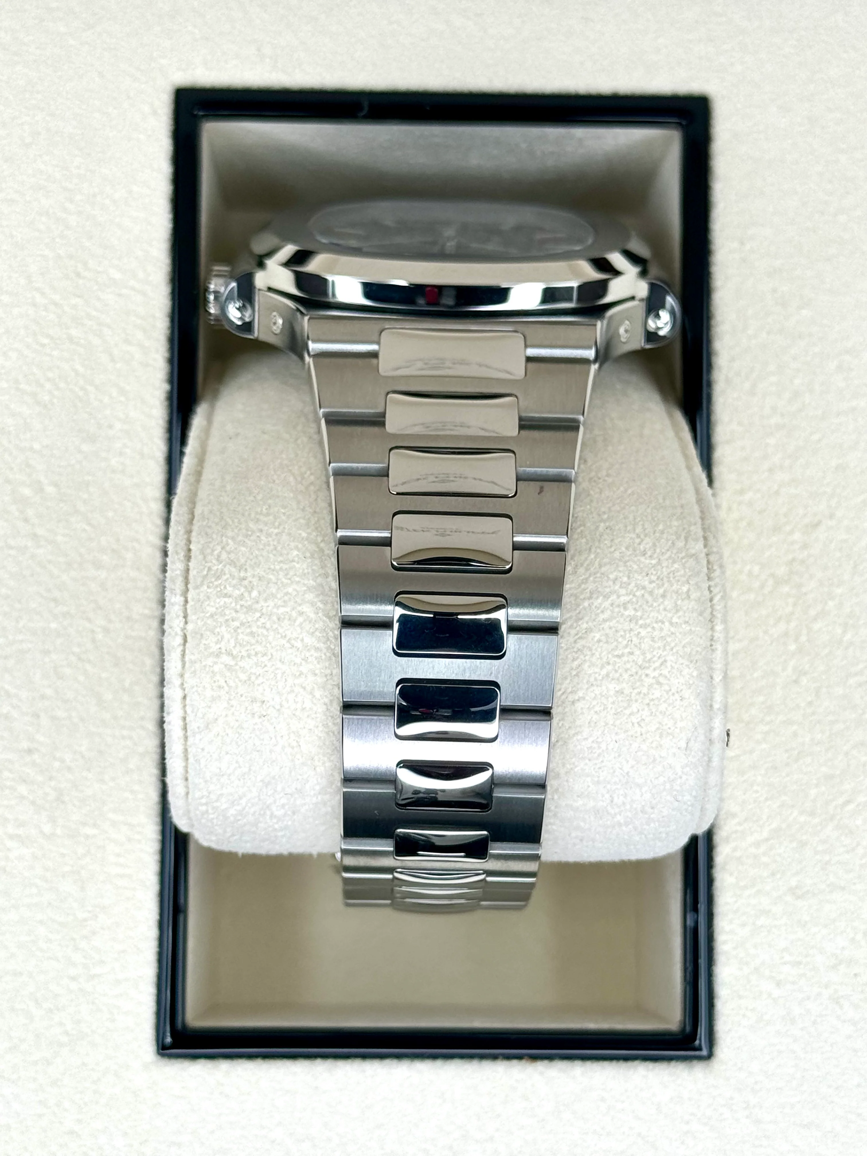 NEW 2022 Patek Philippe 40.5mm 5726/1A-014 Nautilus Moonphase Blue Dial - Image 4