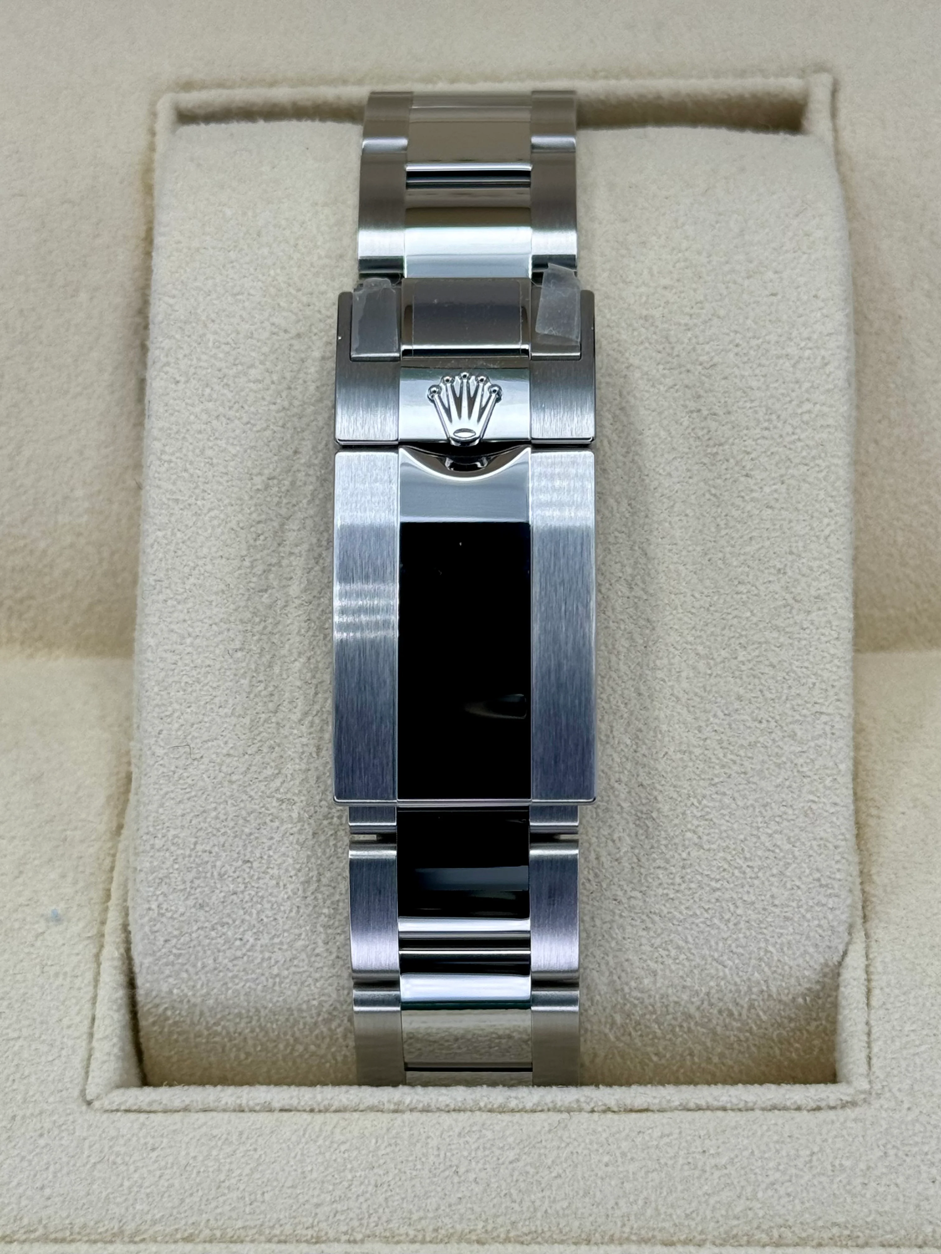 NEW 2022 Rolex Daytona 40mm 116500LN Stainless Steel Black Dial - Image 2