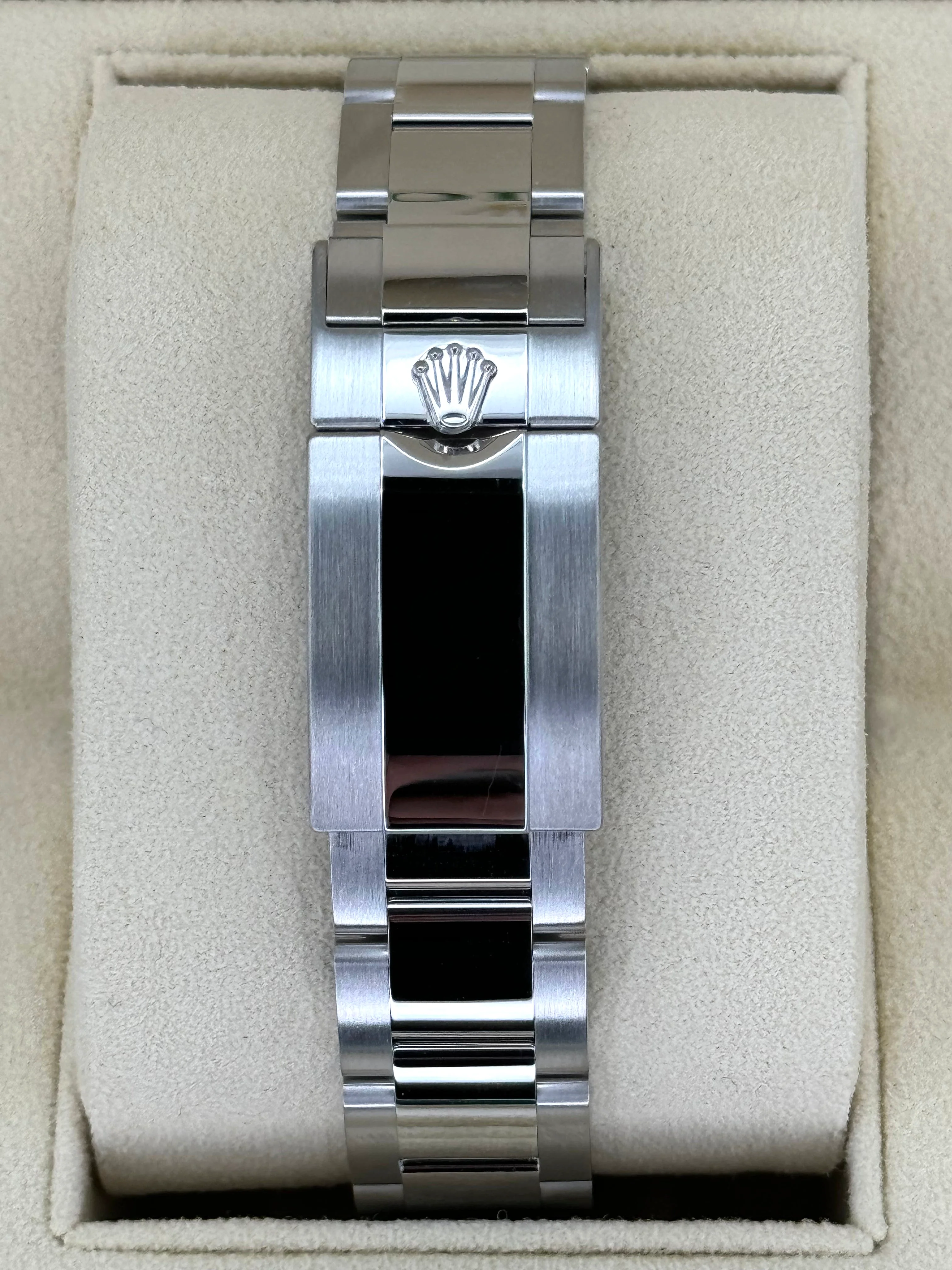 2022 Rolex Daytona 40mm 116506 Platinum Ice Blue Dial - Image 2
