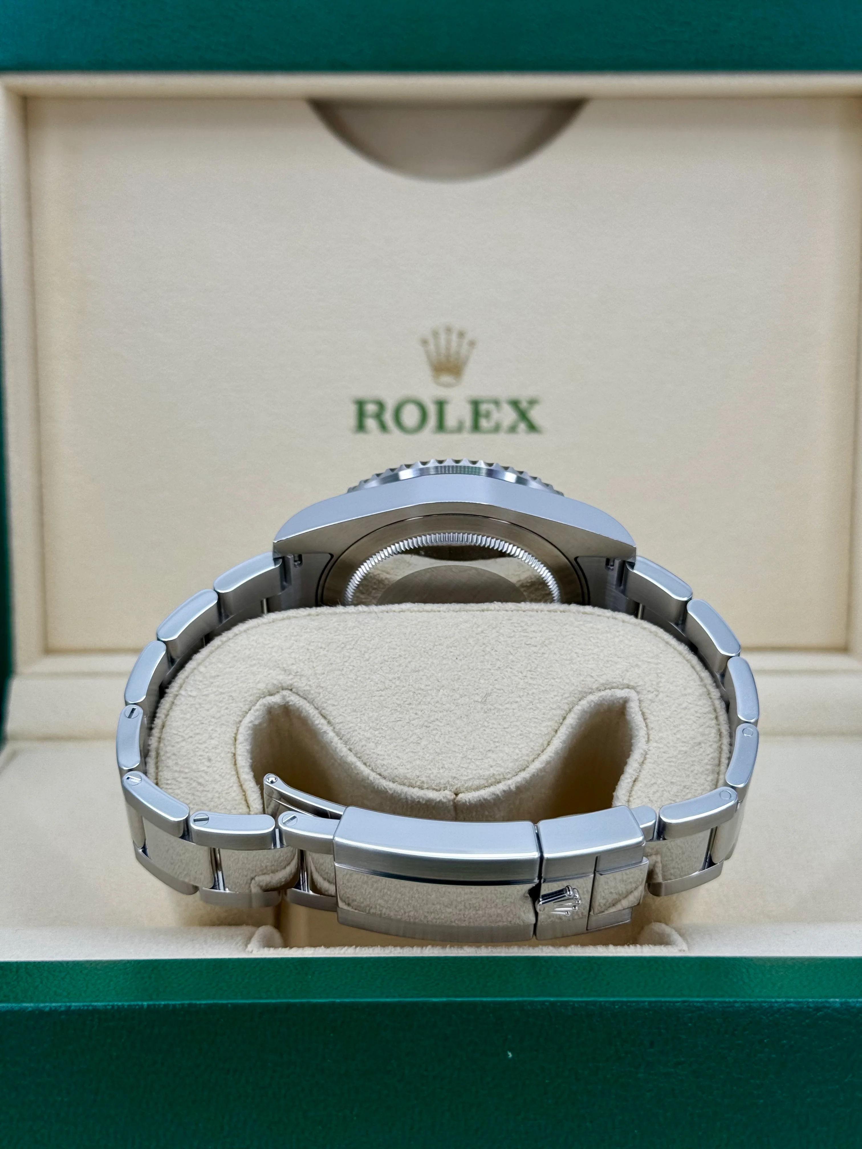 NEW 2022 Rolex GMT-Master II 40mm 116710LN Stainless Steel Black Dial - Image 10