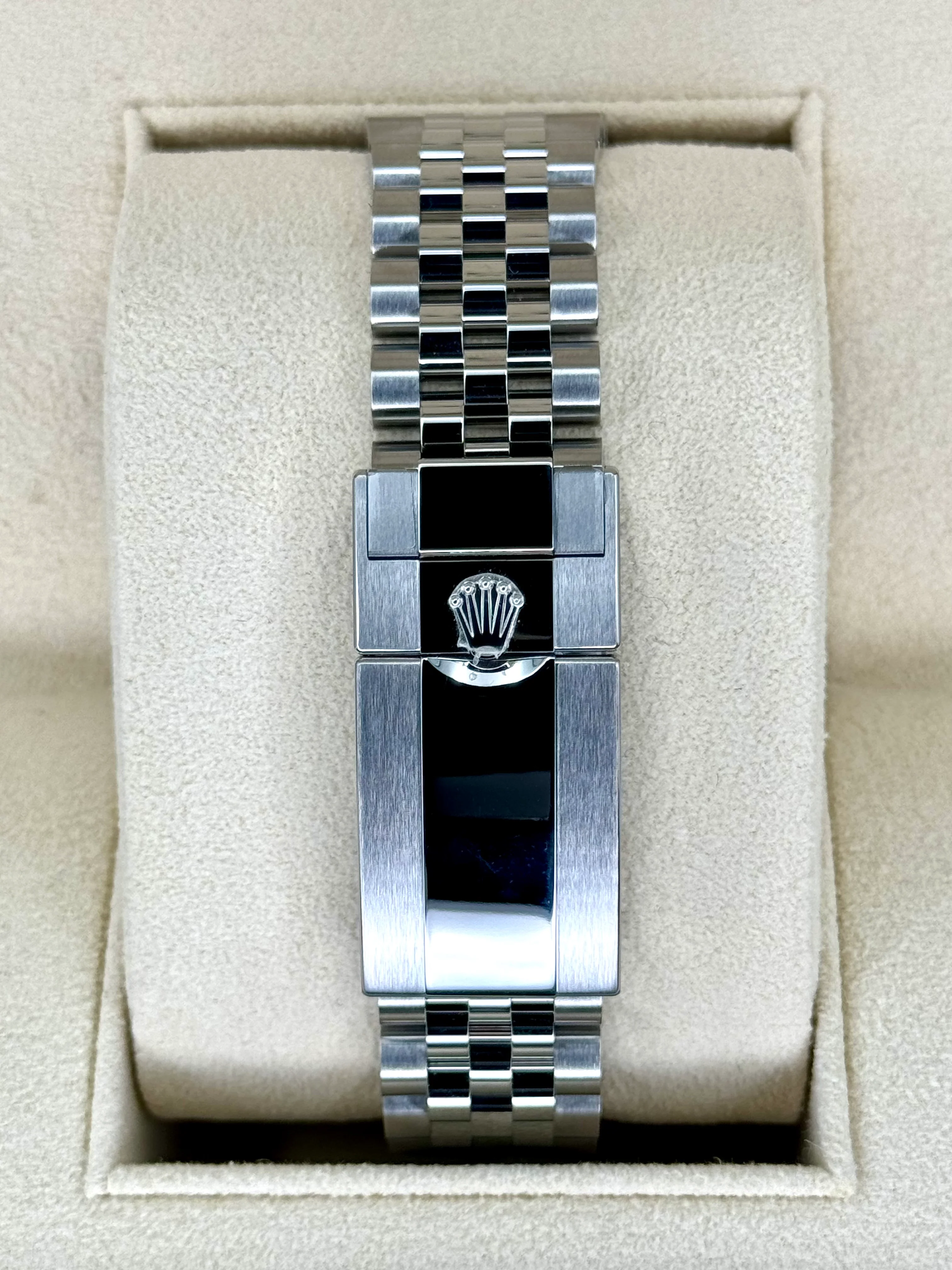 NEW 2022 Rolex GMT-Master II "Batgirl" 40mm 126710BLNR Jubilee Black Dial - Image 2