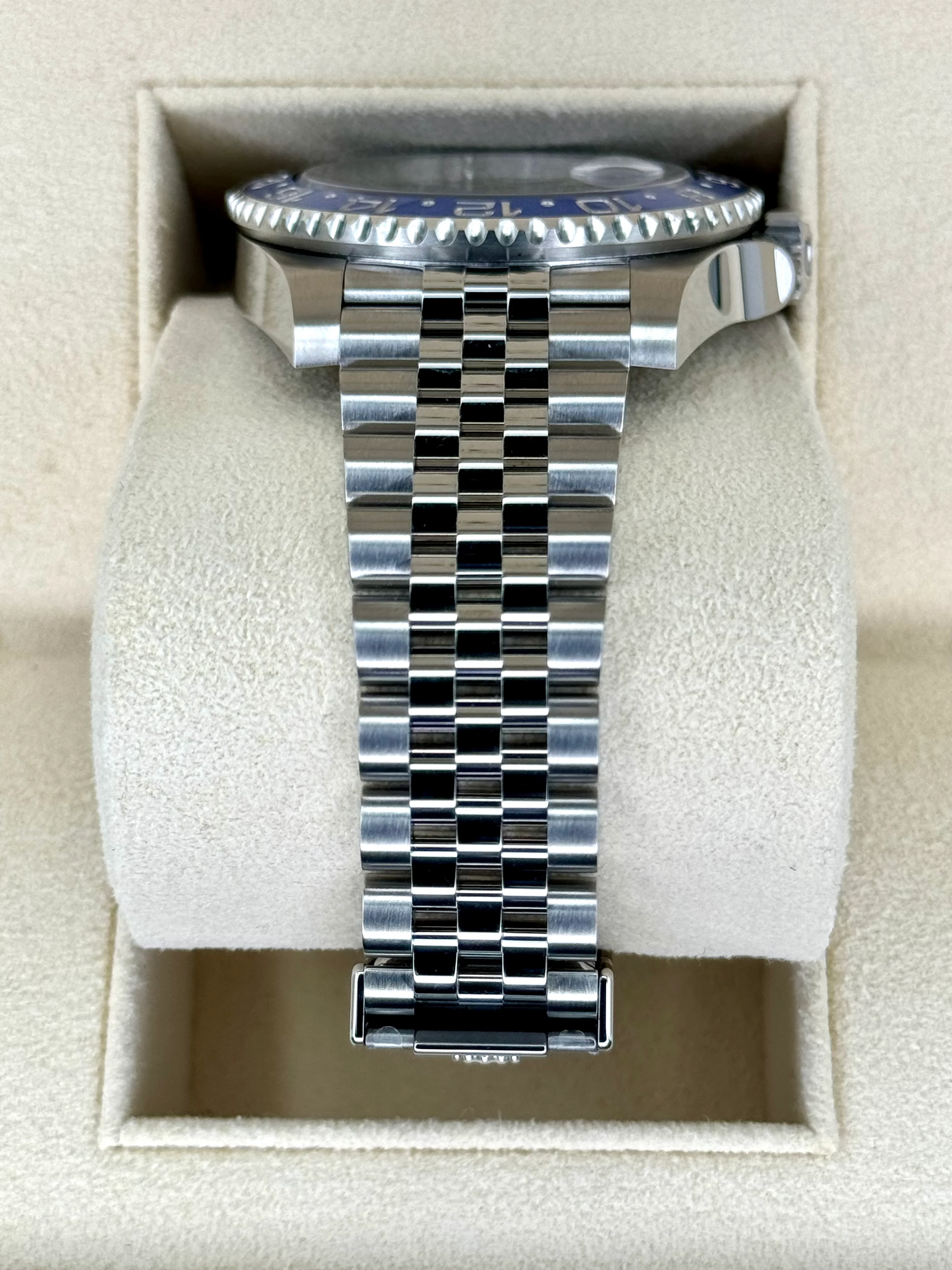 NEW 2022 Rolex GMT-Master II "Batgirl" 40mm 126710BLNR Jubilee Black Dial - Image 3