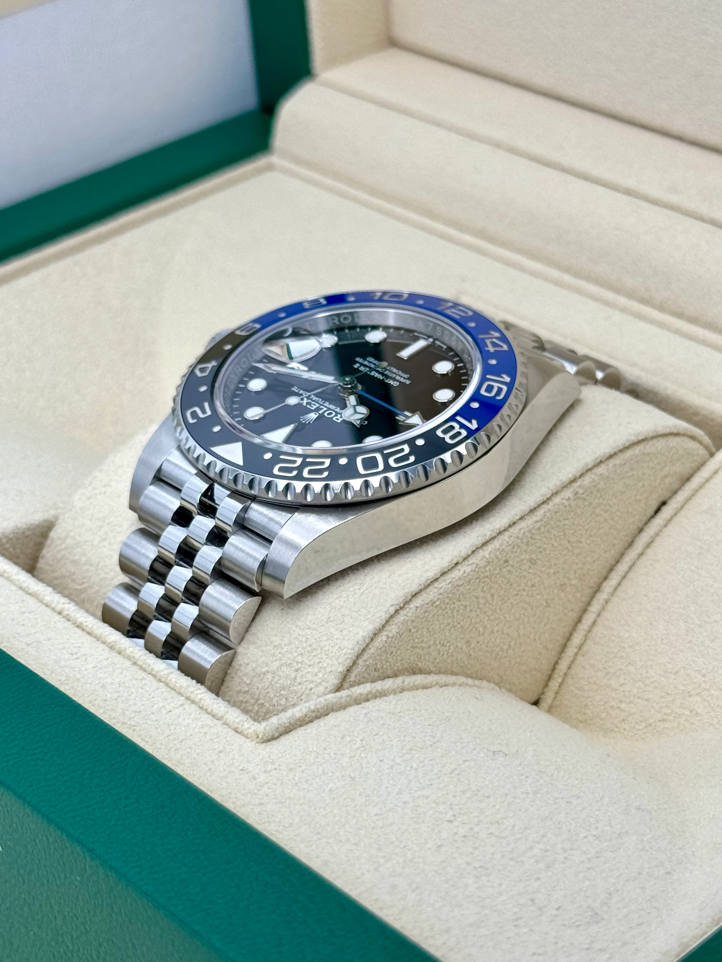 NEW 2022 Rolex GMT-Master II "Batgirl" 40mm 126710BLNR Jubilee Black Dial - Image 7