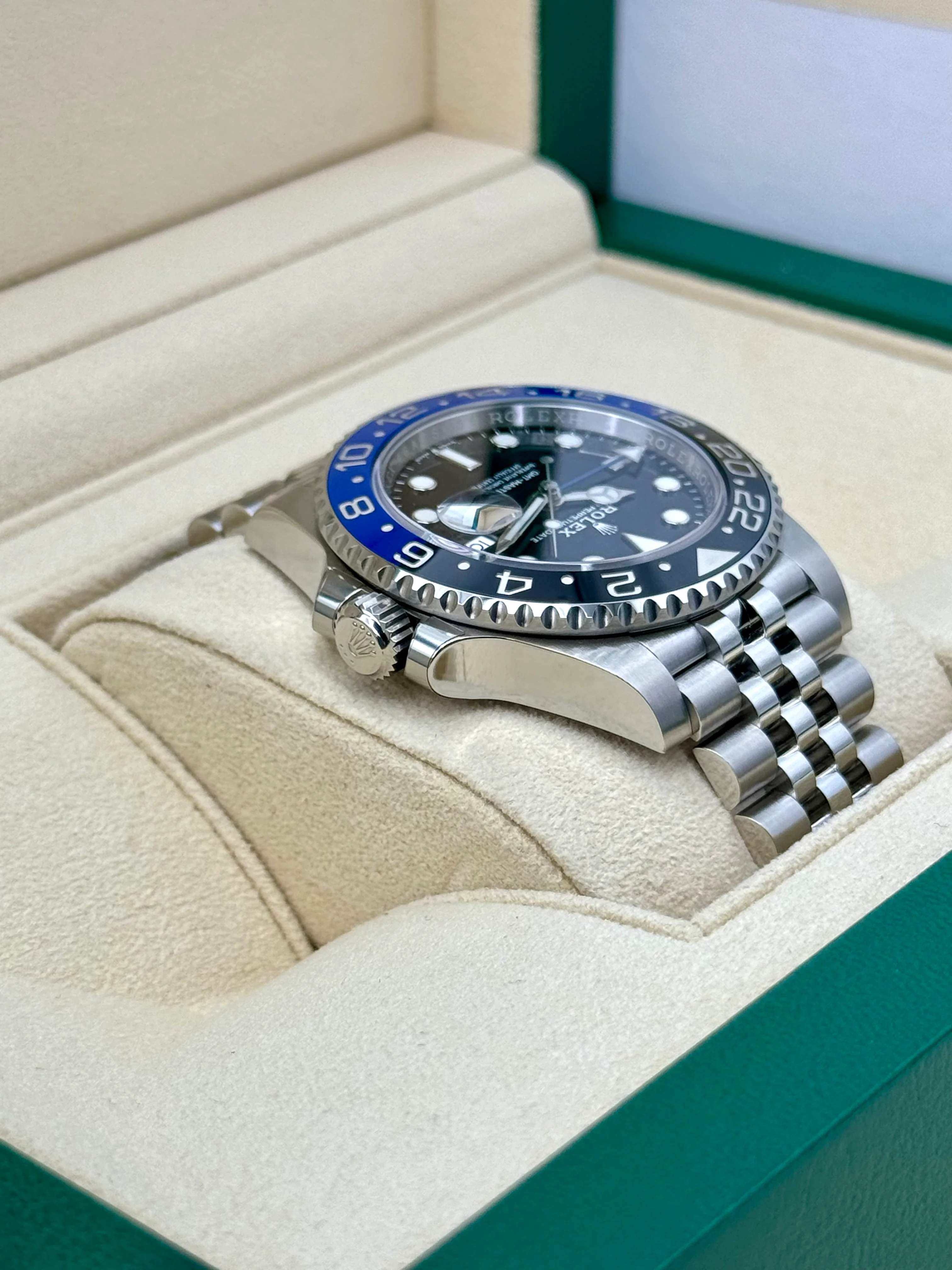 NEW 2022 Rolex GMT-Master II "Batgirl" 40mm 126710BLNR Jubilee Black Dial - Image 8