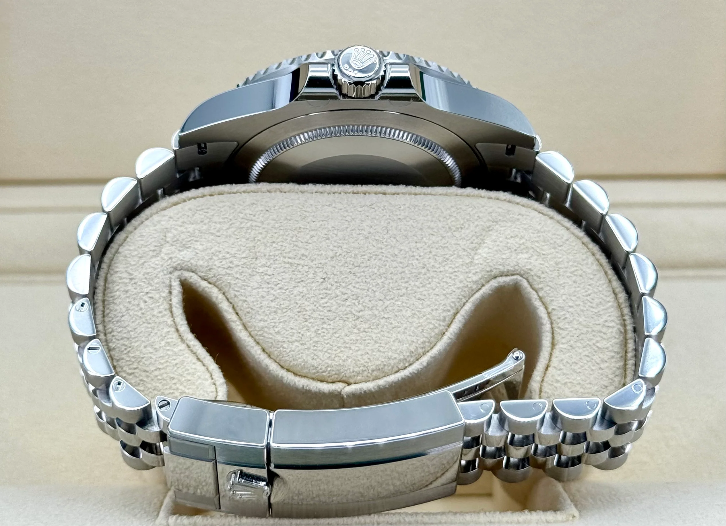 NEW 2022 Rolex GMT-Master II "Batgirl" 40mm 126710BLNR Jubilee Black Dial - Image 9
