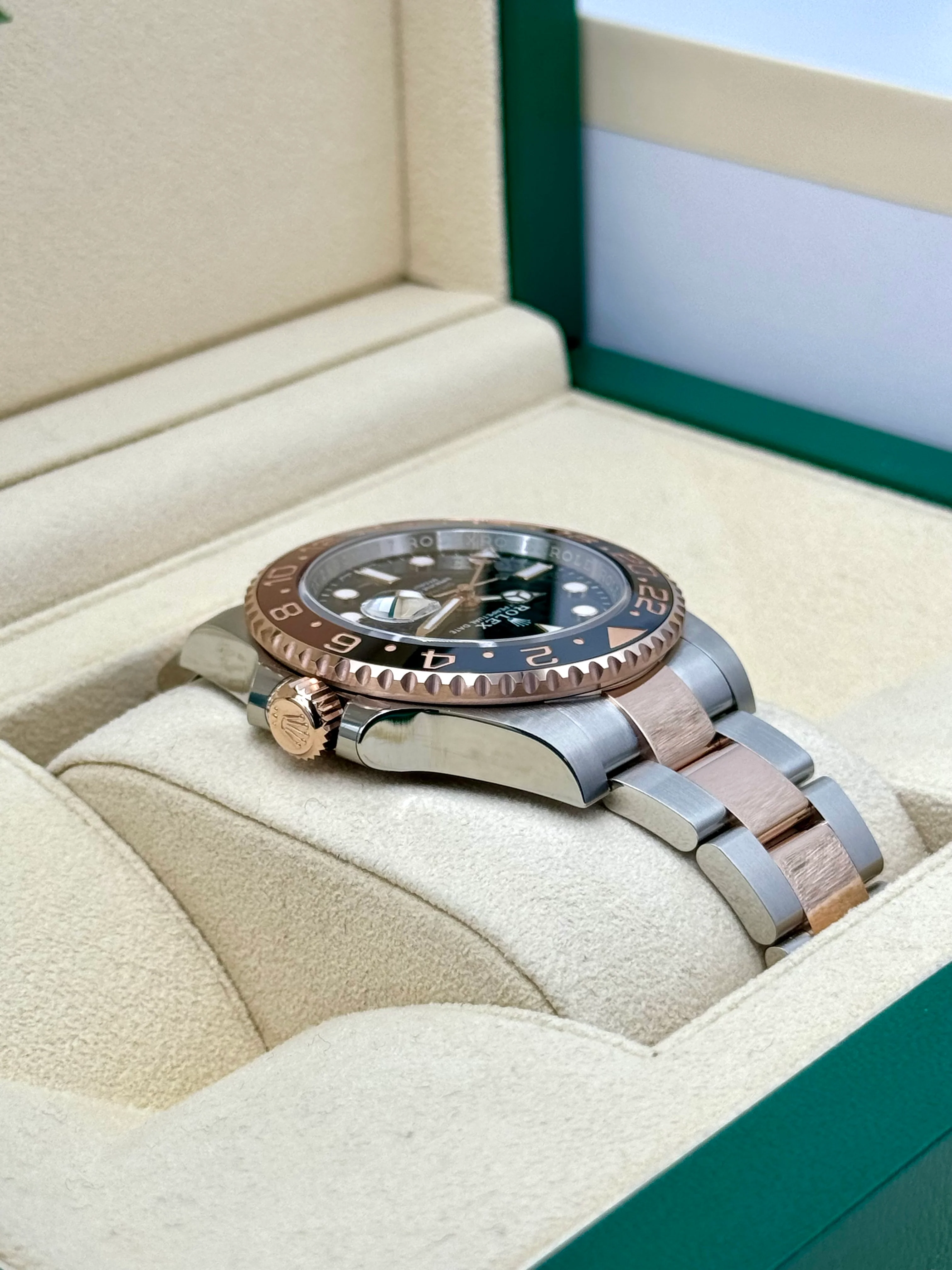 NEW 2022 Rolex GMT-Master II "Rootbeer" 40mm 126711CHNR Two-Tone - Image 8