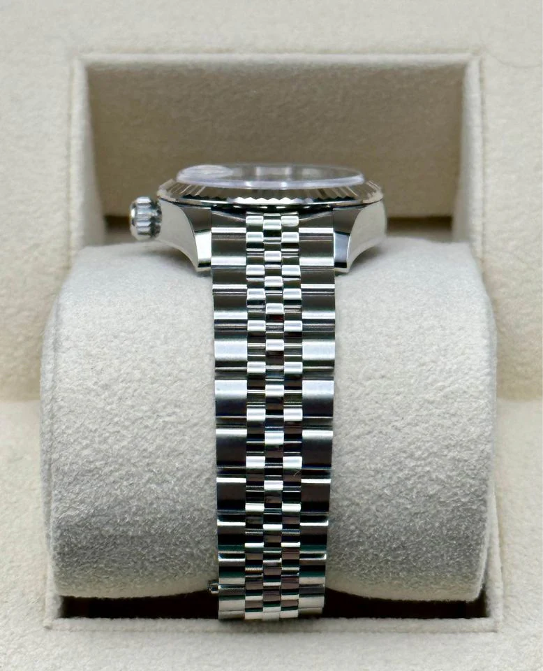 NEW 2022 Rolex Ladies Datejust 28mm 279174 Diamond Mother of Pearl Dial - Image 4