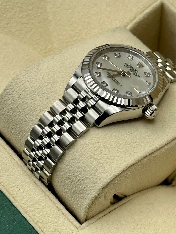 NEW 2022 Rolex Ladies Datejust 28mm 279174 Diamond Mother of Pearl Dial - Image 6