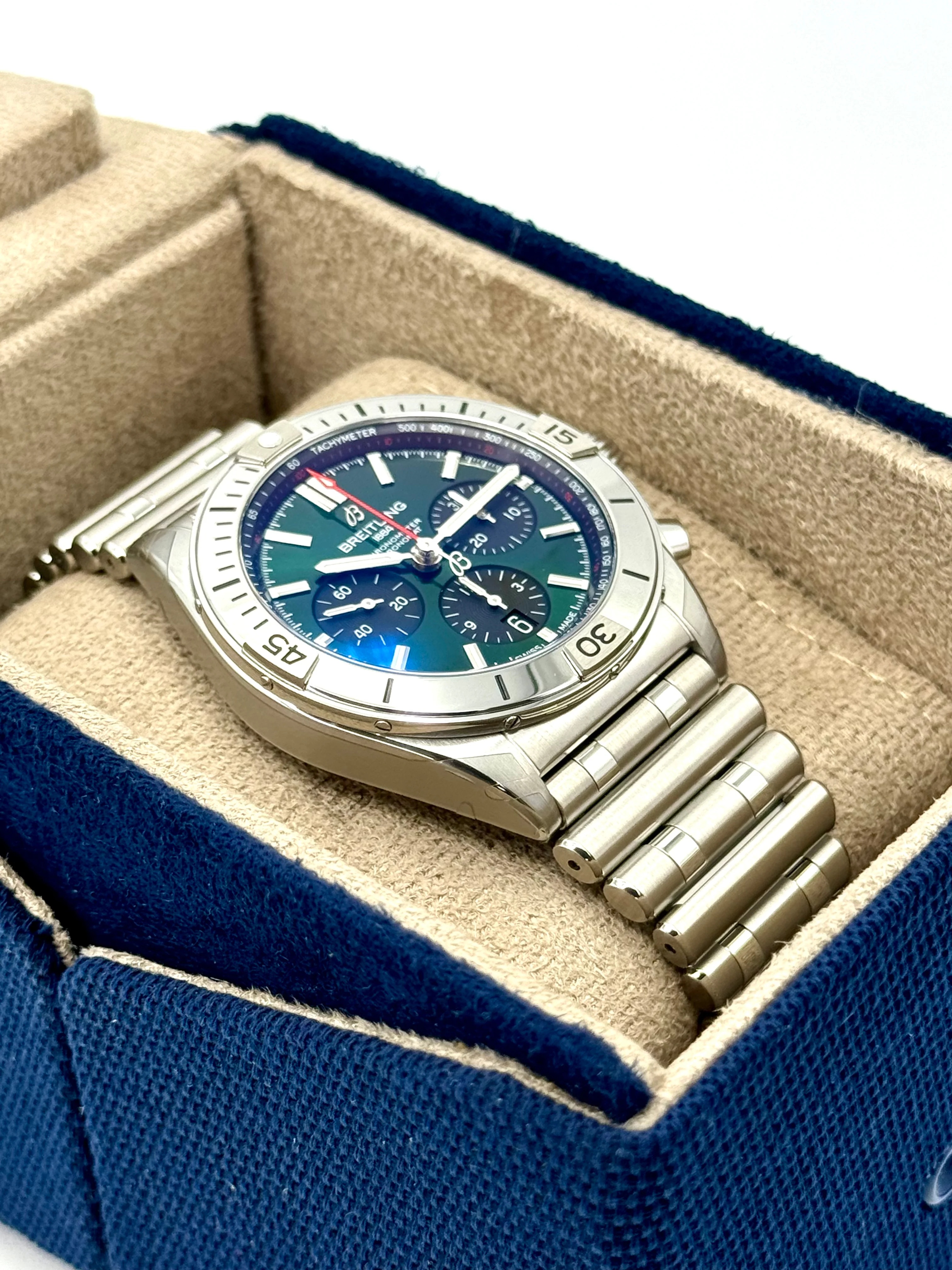 NEW 2023 Breitling Chronomat B01 42 AB0134 Stainless Steel Green Dial - Image 6