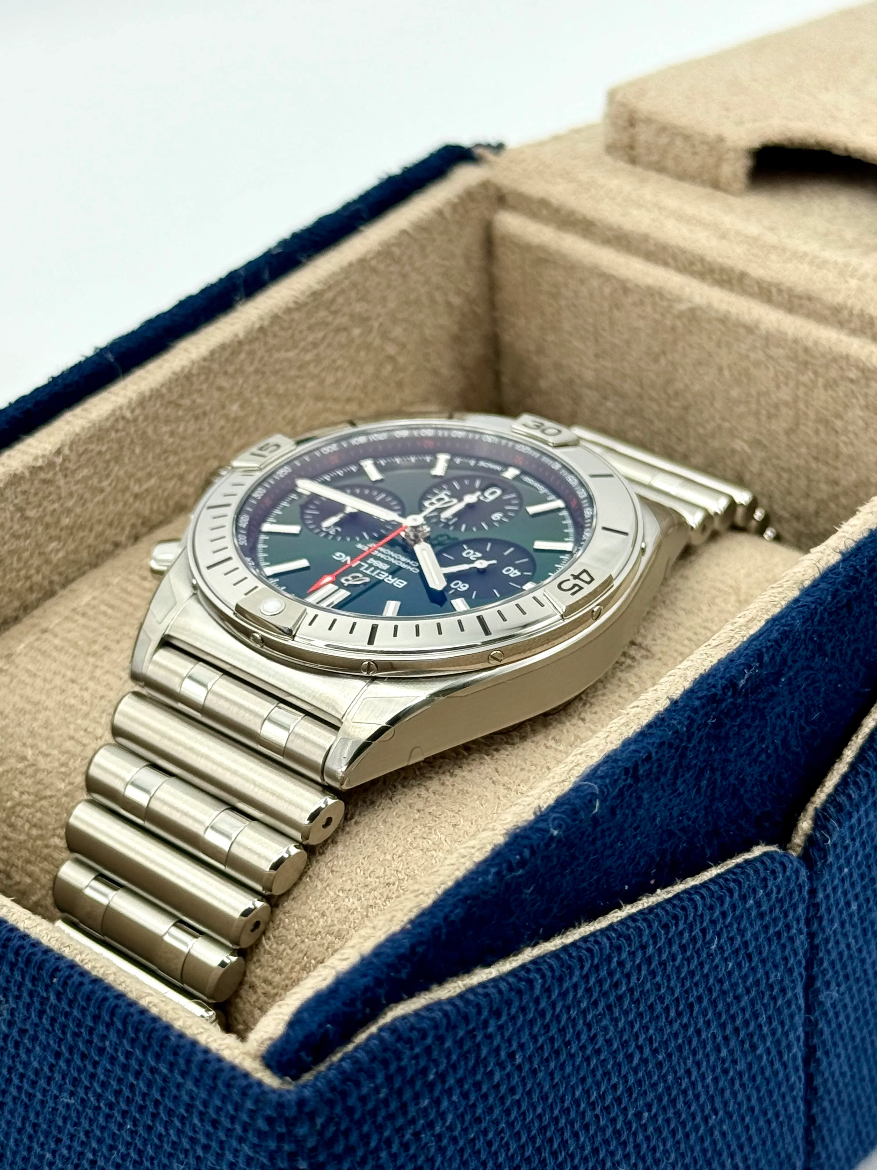 NEW 2023 Breitling Chronomat B01 42 AB0134 Stainless Steel Green Dial - Image 7