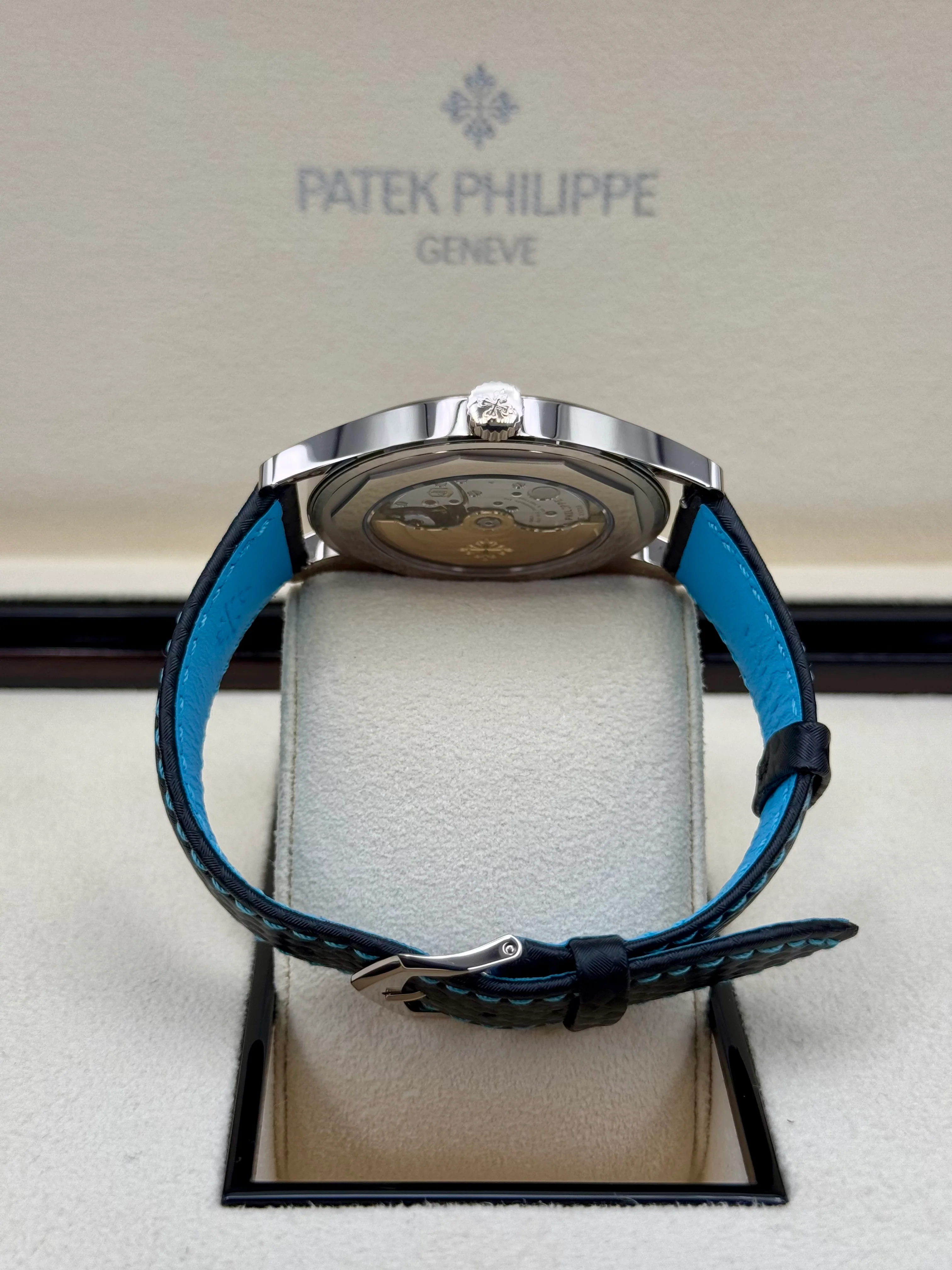 NEW 2023 Patek Philippe 6007G Calatrava White Gold Black Dial - Image 9