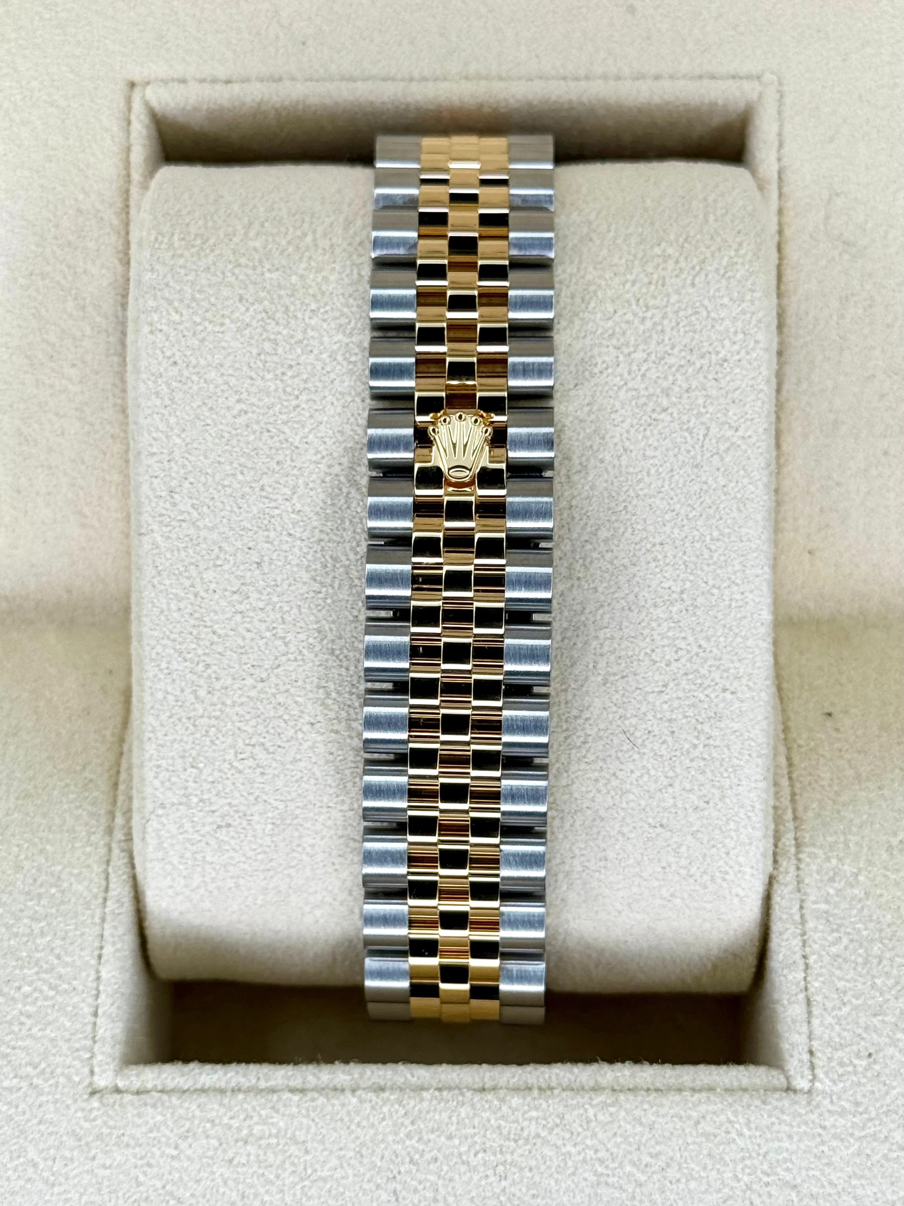 NEW 2023 Rolex Datejust 31mm 278273 Two-Tone Jubilee MOP Dimond Dial - Image 2