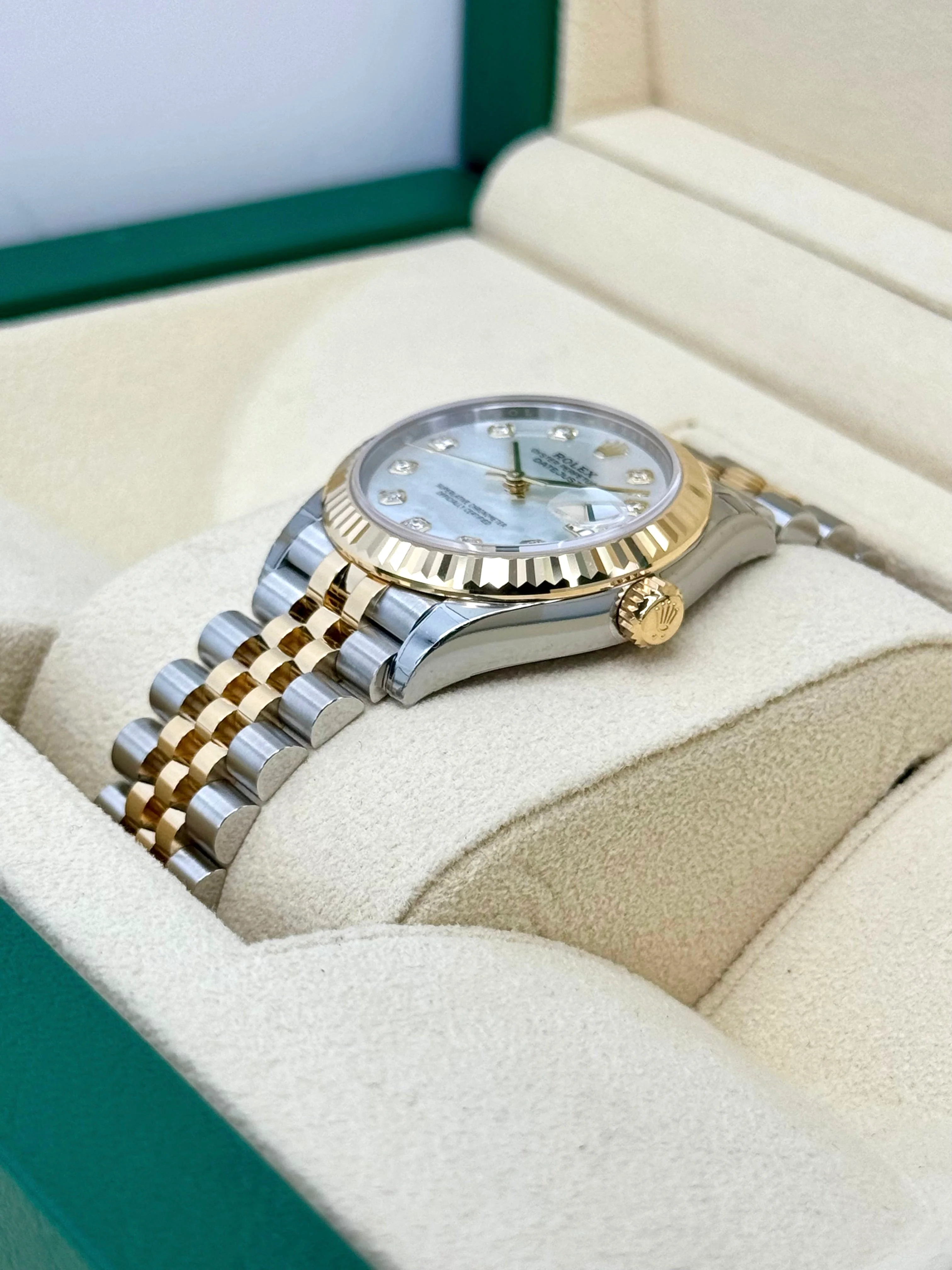 NEW 2023 Rolex Datejust 31mm 278273 Two-Tone Jubilee MOP Dimond Dial - Image 6
