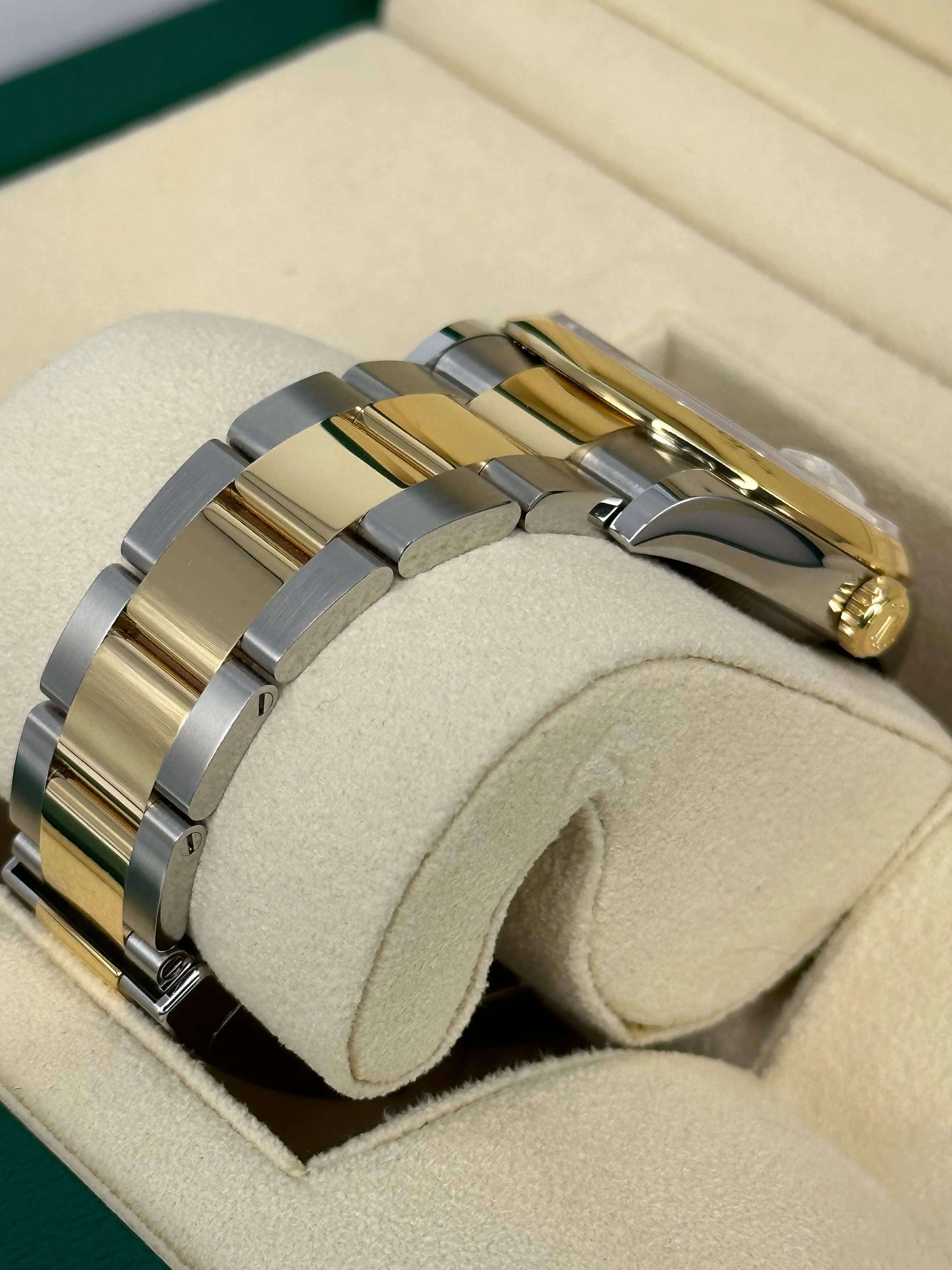 NEW 2023 Rolex Datejust 36mm 126203 Two-Tone Oyster White Stick Dial - Image 5