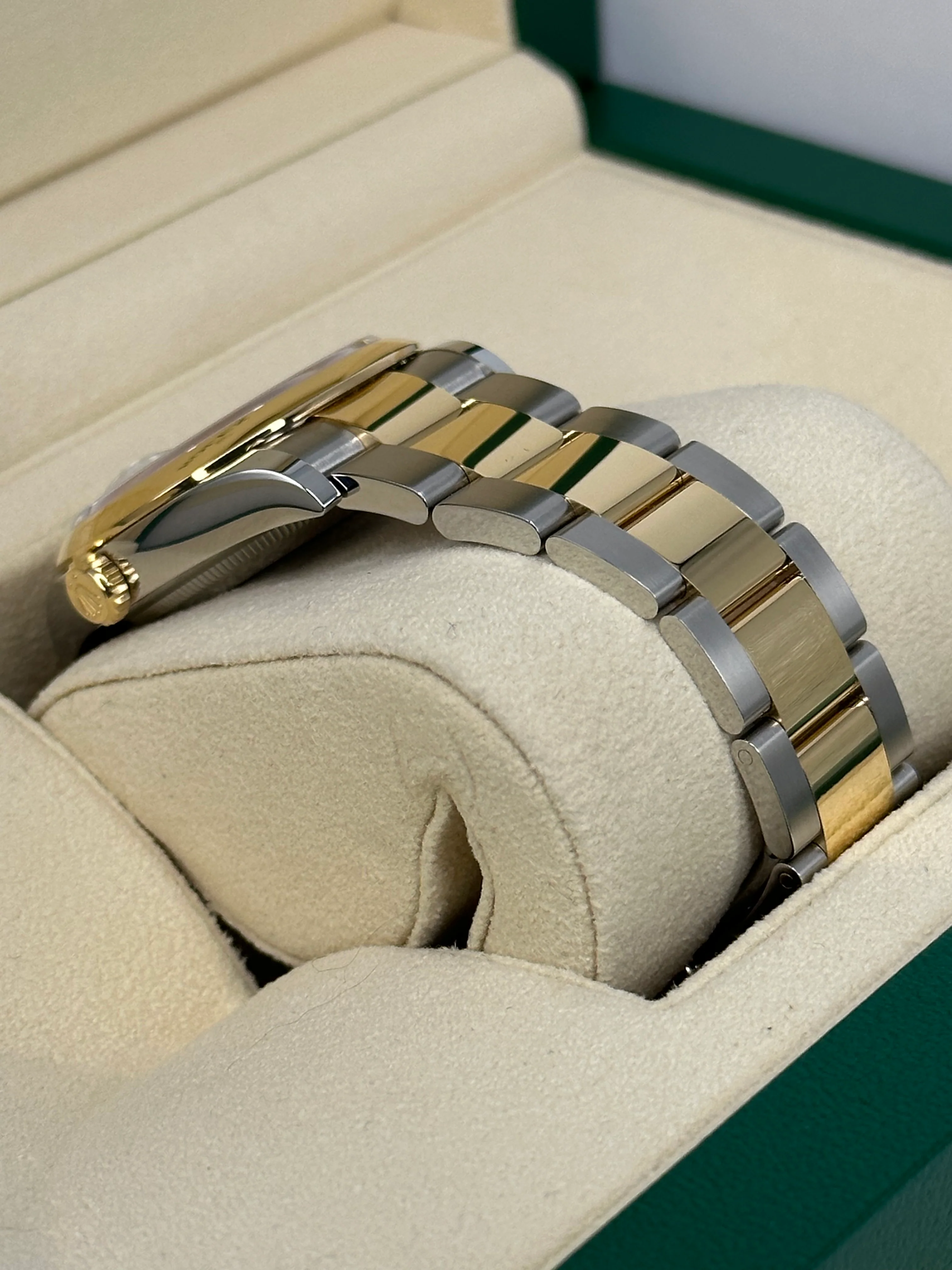 NEW 2023 Rolex Datejust 36mm 126203 Two-Tone Oyster White Stick Dial - Image 8