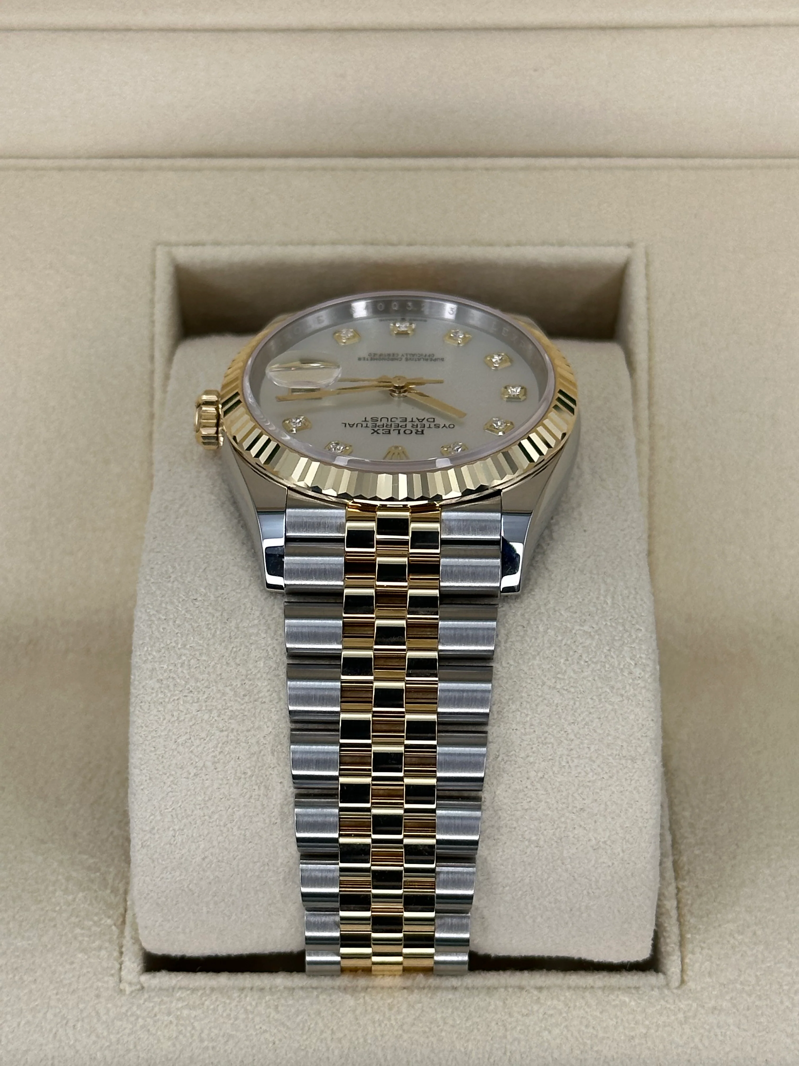 NEW 2023 Rolex Datejust 36mm 126233 Mother of Pearl Diamond Dial - Image 4