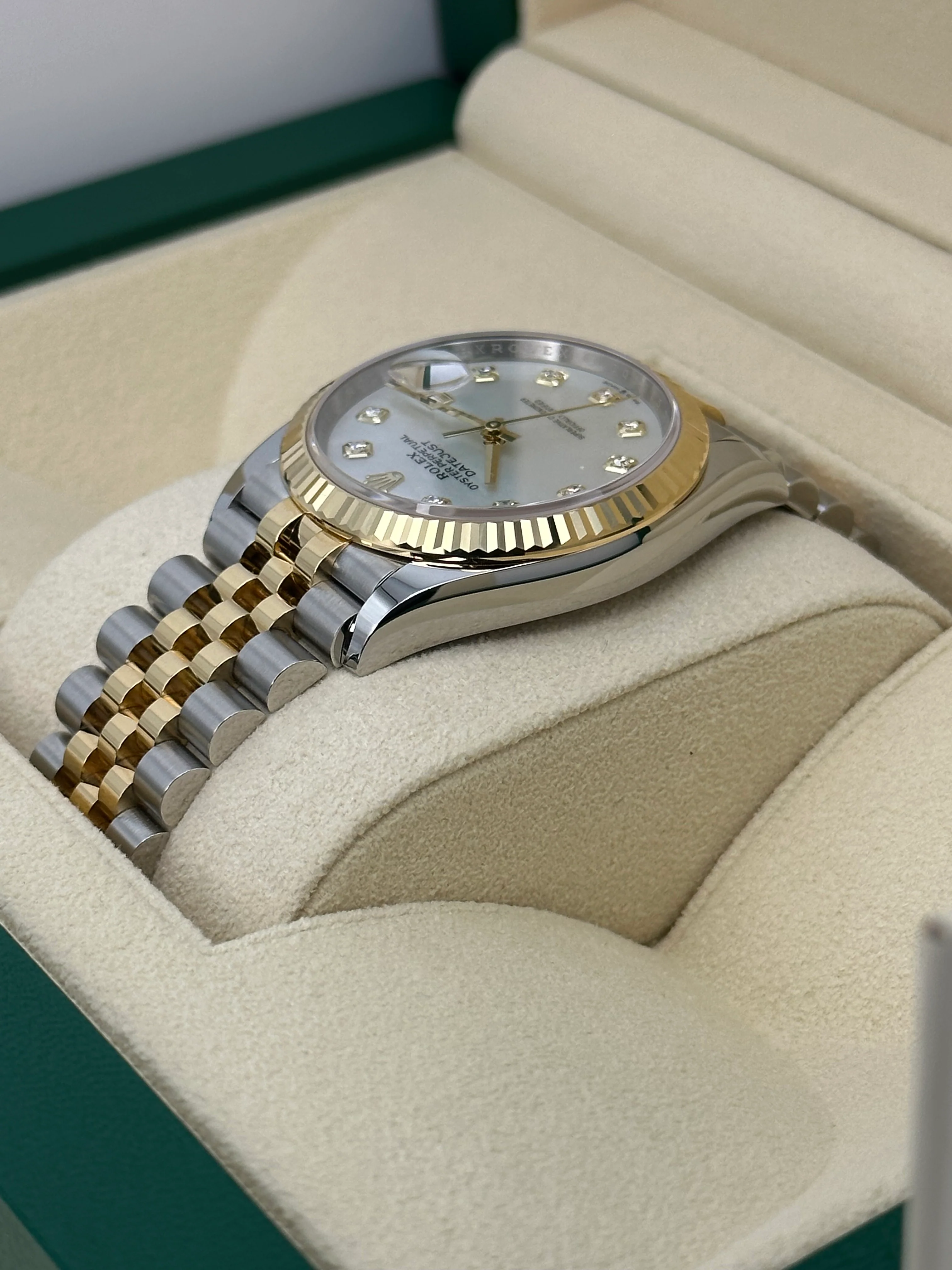 NEW 2023 Rolex Datejust 36mm 126233 Mother of Pearl Diamond Dial - Image 7