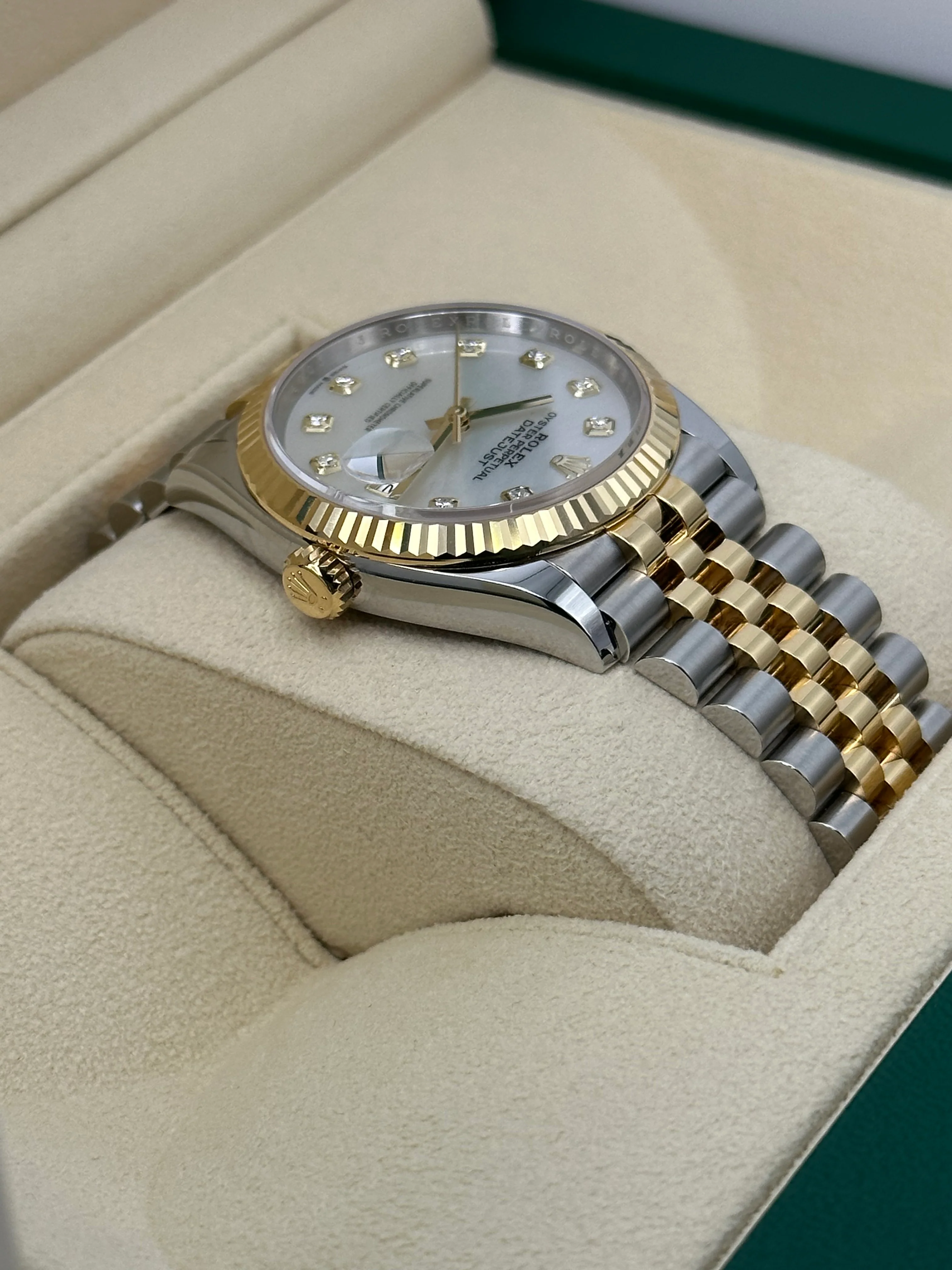 NEW 2023 Rolex Datejust 36mm 126233 Mother of Pearl Diamond Dial - Image 8
