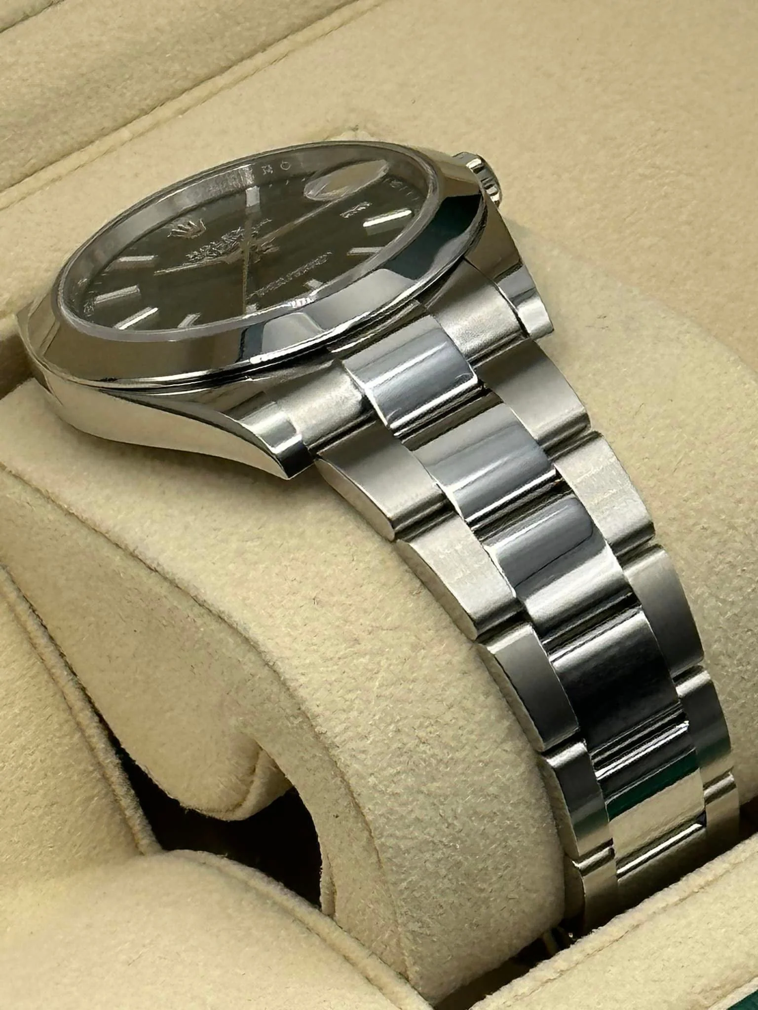 New 2023 Rolex Datejust 41mm 126300 Oyster Green Dial - Image 6