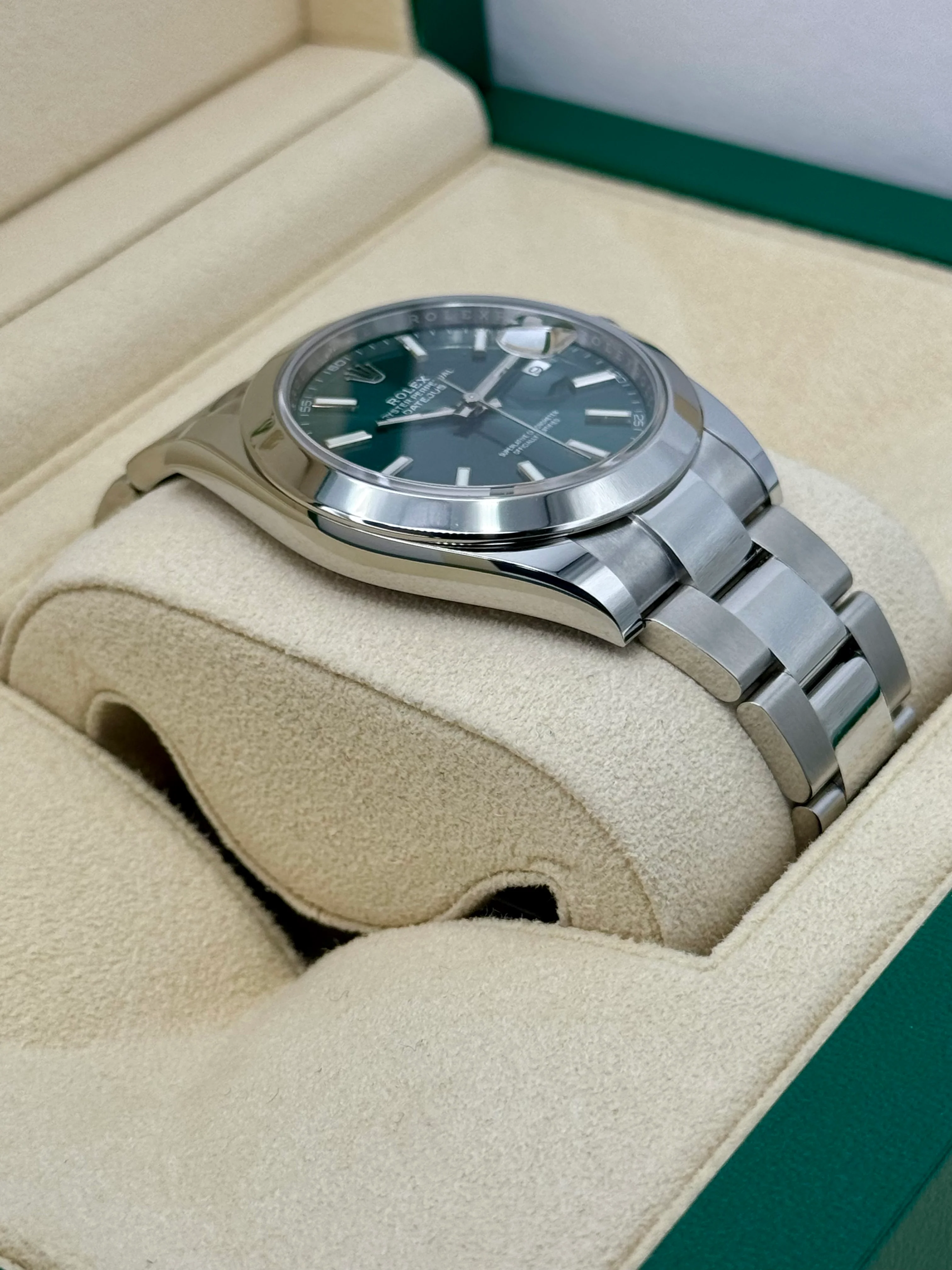 NEW 2023 Rolex Datejust 41mm 126300 Oyster Green Dial - Image 6