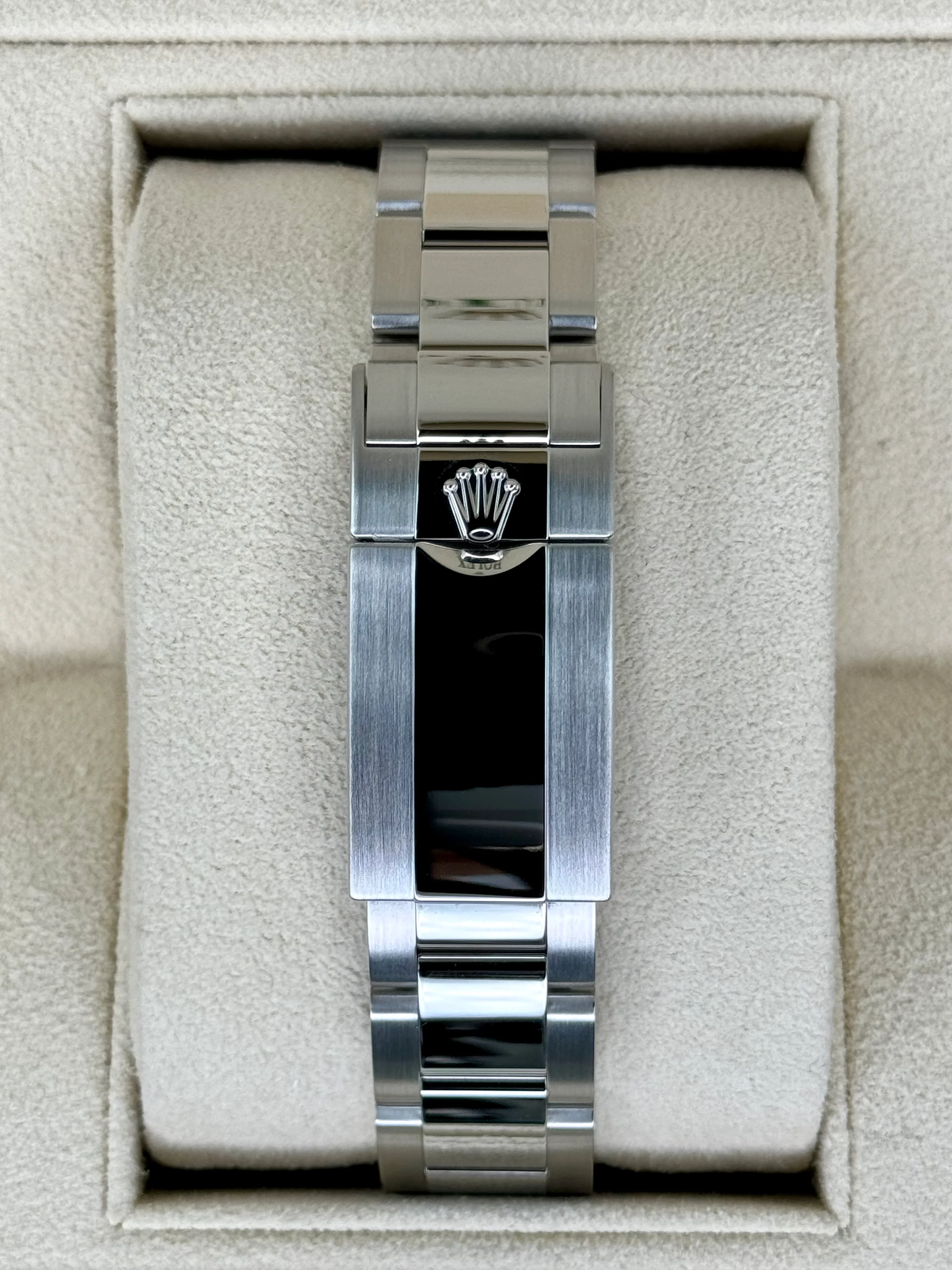 NEW 2023 Rolex Daytona 40mm 116506 Platinum Ice Blue Diamond Dial - Image 2